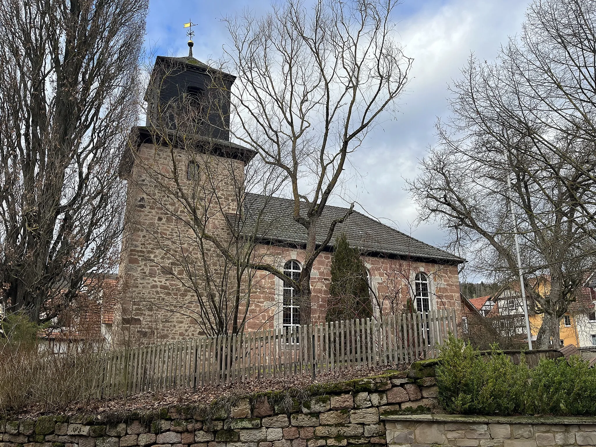 Photo showing: Evangelische Kirche Kirchhof