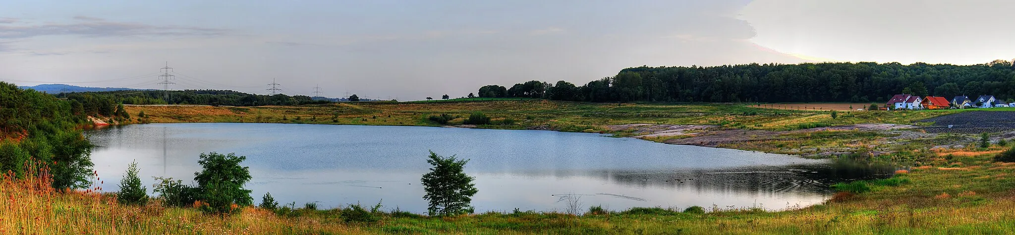 Photo showing: Der Zimmersröder See, ein Tagebaurestloch aus dem Borkener Braunkohlerevier (Hessen)