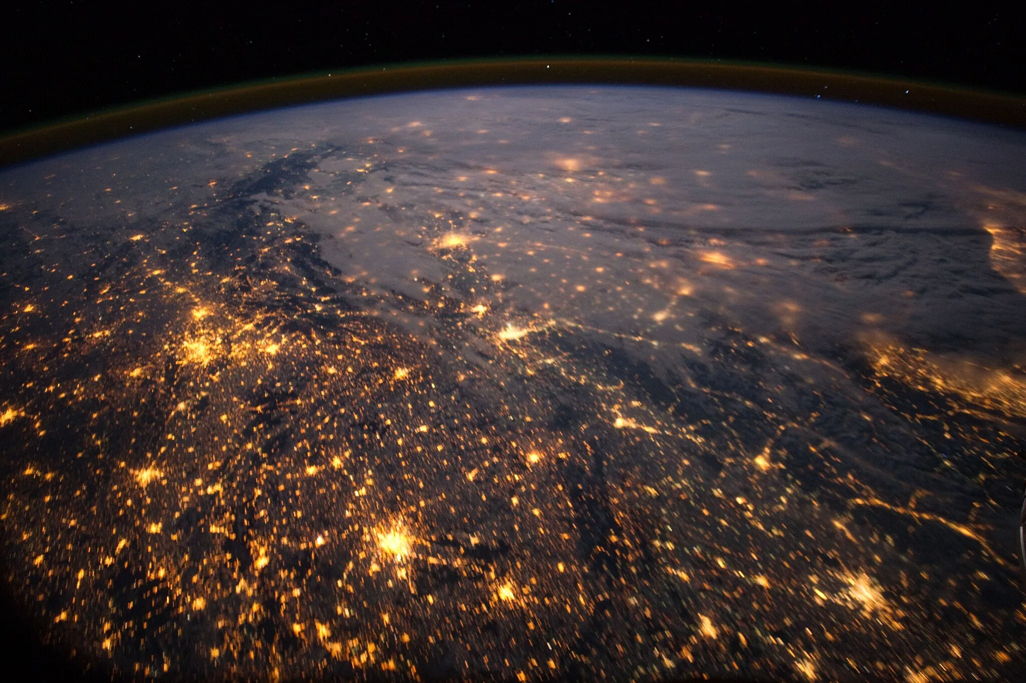 Photo showing: View of Earth taken during ISS Expedition 30.