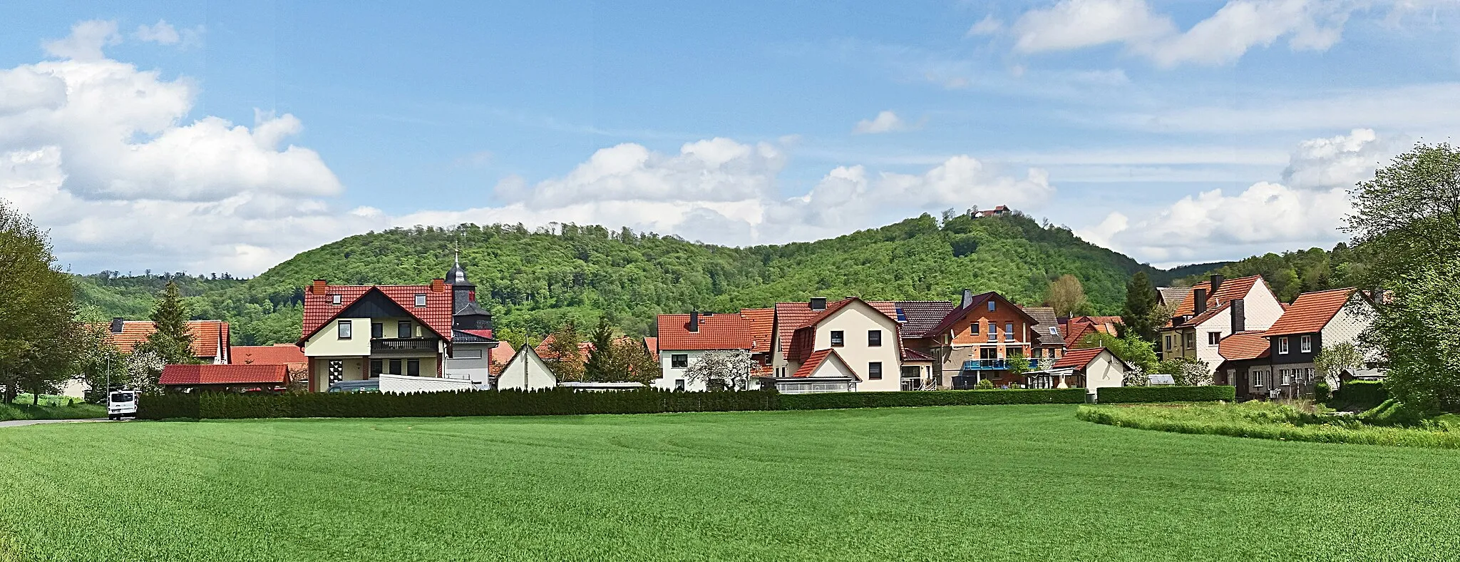 Photo showing: Burg Gleichenstein (Thüringen) über Martinfeld, vom Südeichsfeld-Radweg gesehen
