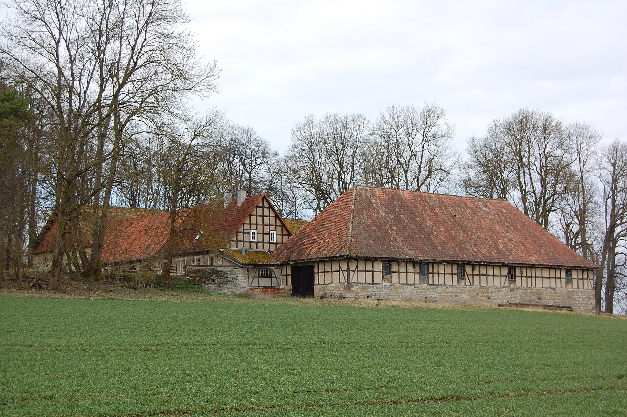 Photo showing: Malsburg bei Zierenberg. Der Gutshof unterhalb der Burg