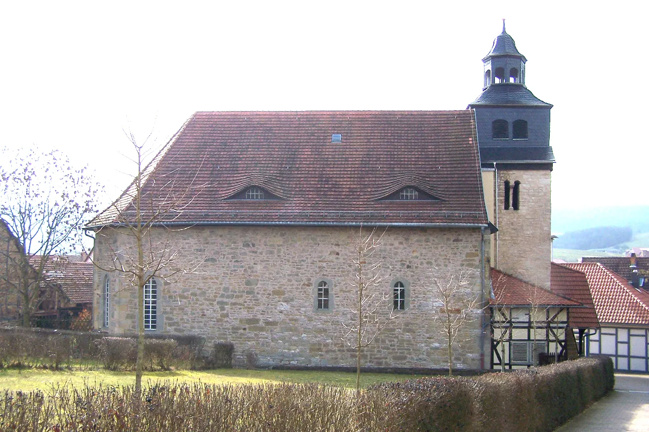 Photo showing: Details at the belltower at the church in Ifta.