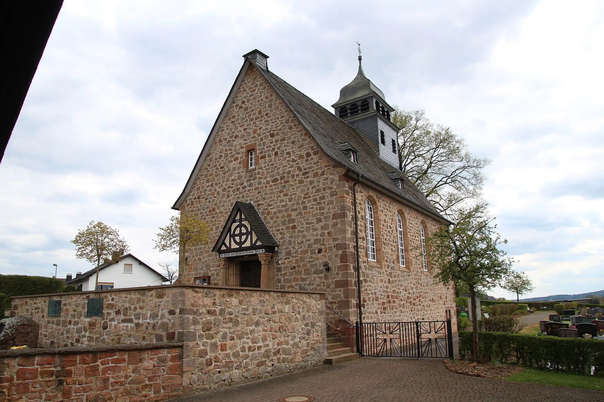 Photo showing: Kirche Simtshausen