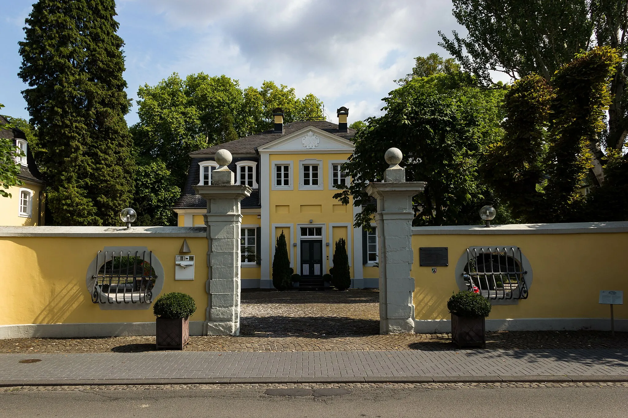 Photo showing: Lippesches Landhaus, Königswinterer Straße 705–709, Bonn-Oberkassel