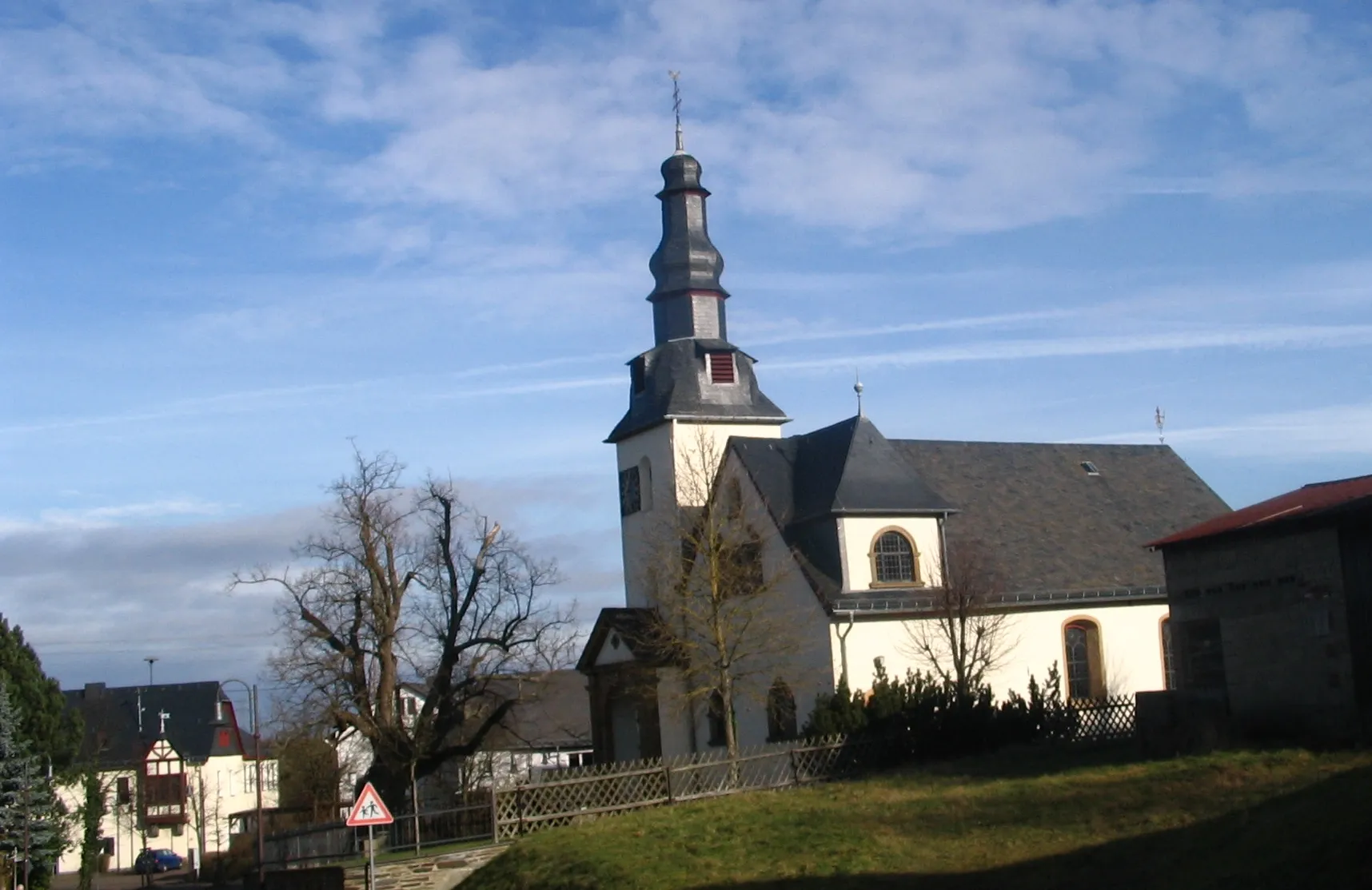 Photo showing: Church Frankweiler in the Hunsrück landscape, Germany