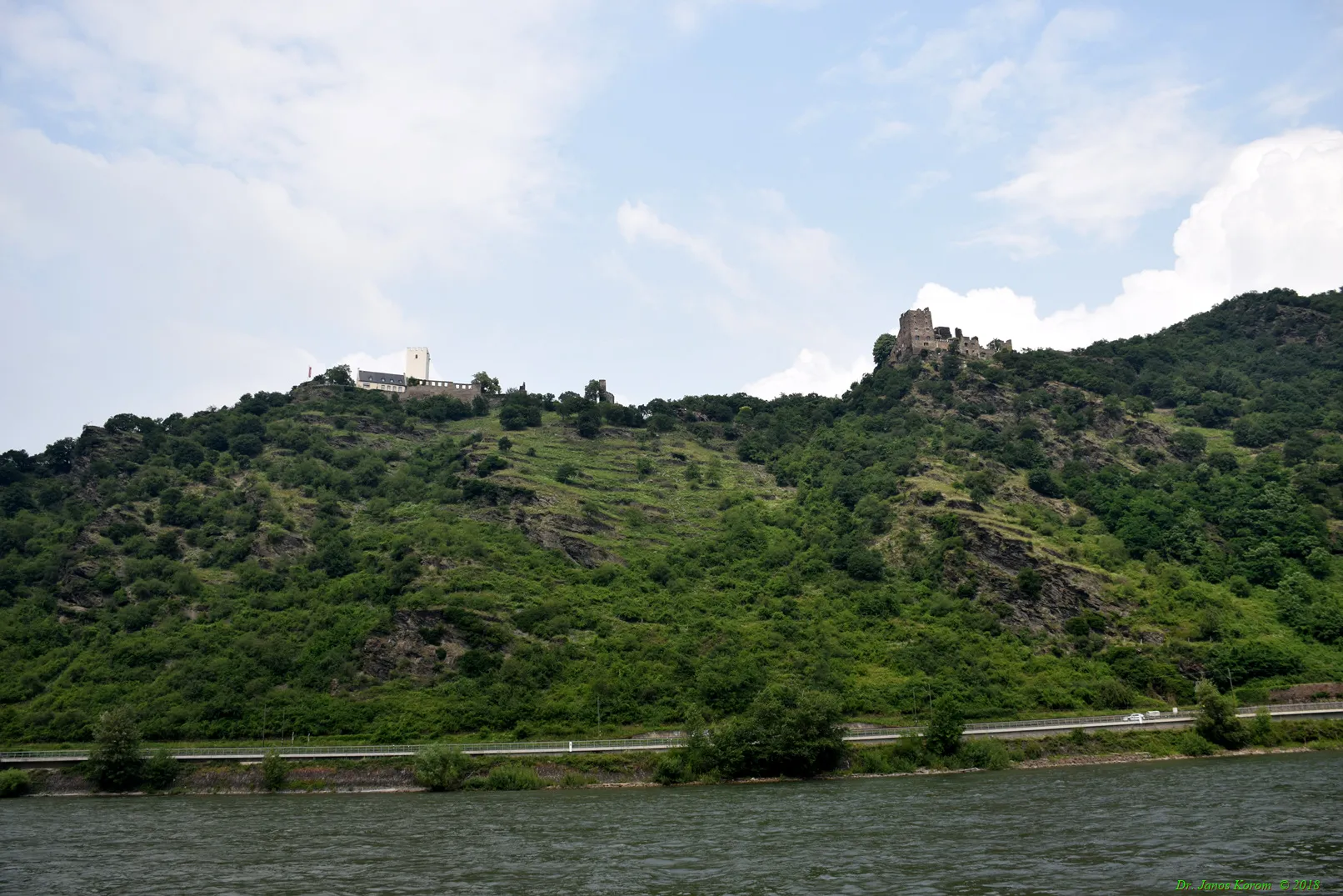 Photo showing: 21 Die „feindlichen Brüder“ 34DSC_0573 Burg Liebenstein und Burg Sterrenberg