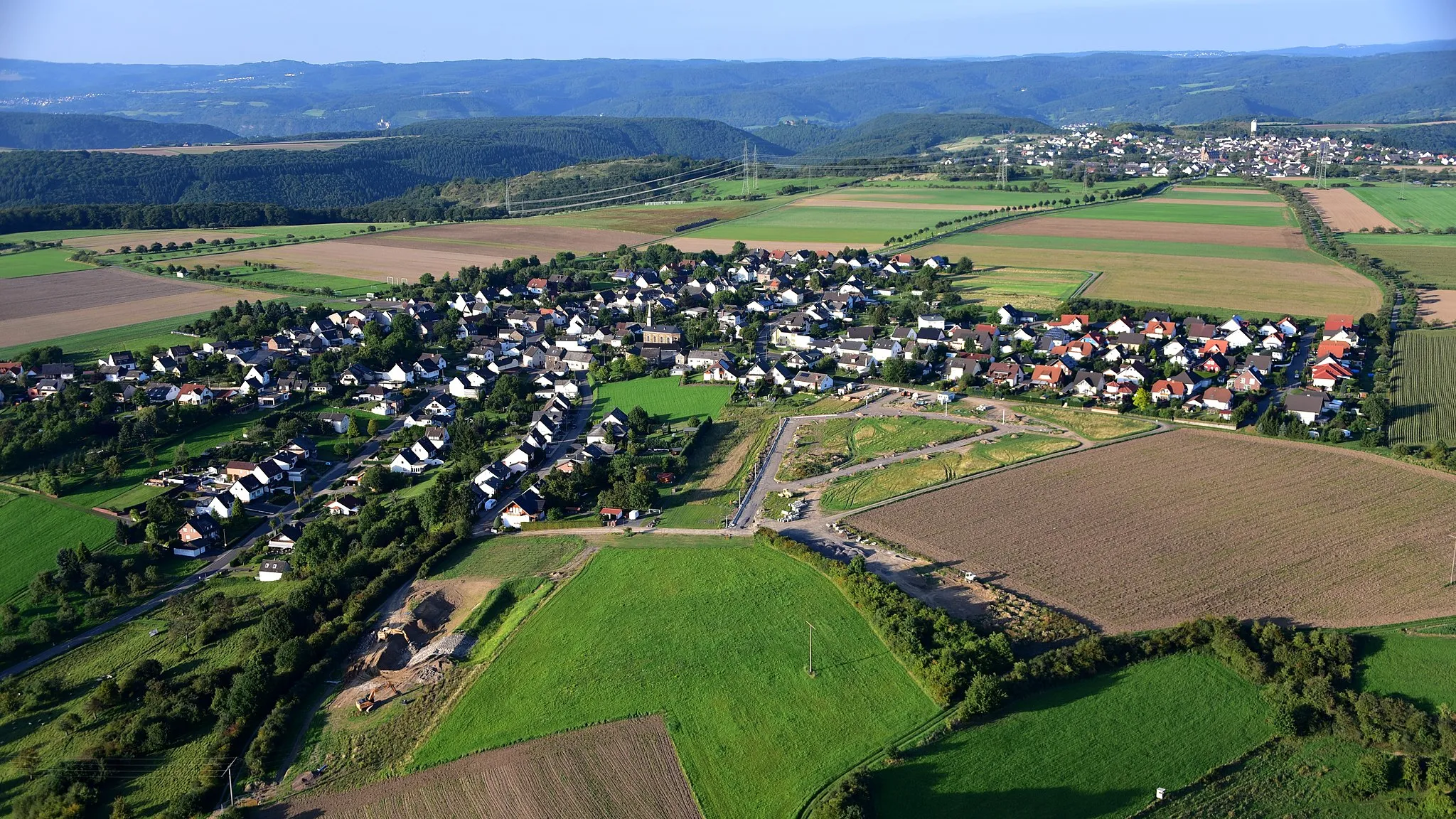 Photo showing: (Ober)Lützingen, Luftaufnahme (2017)