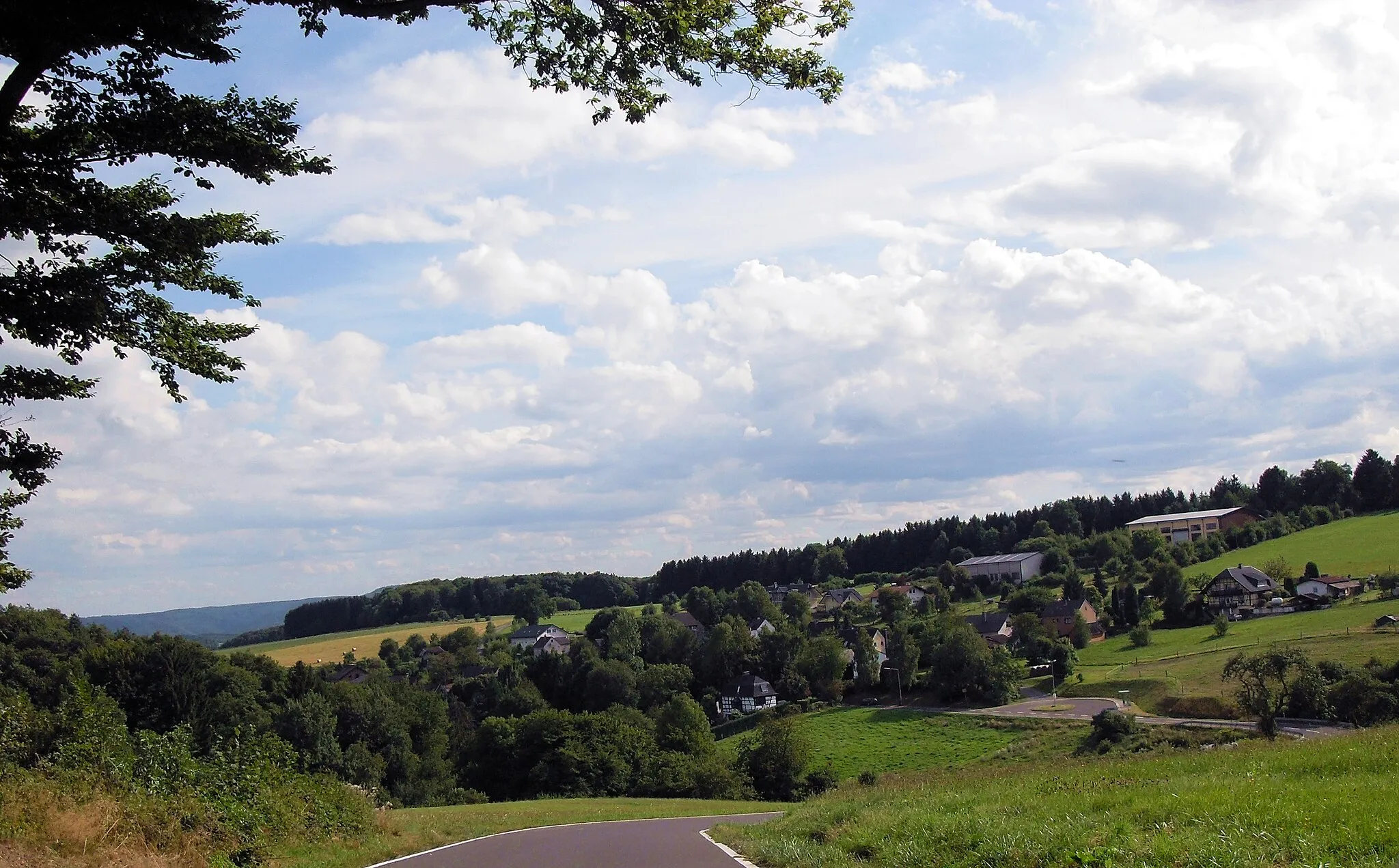 Photo showing: Blick auf den Windecker Ortsteil Lüttershausen