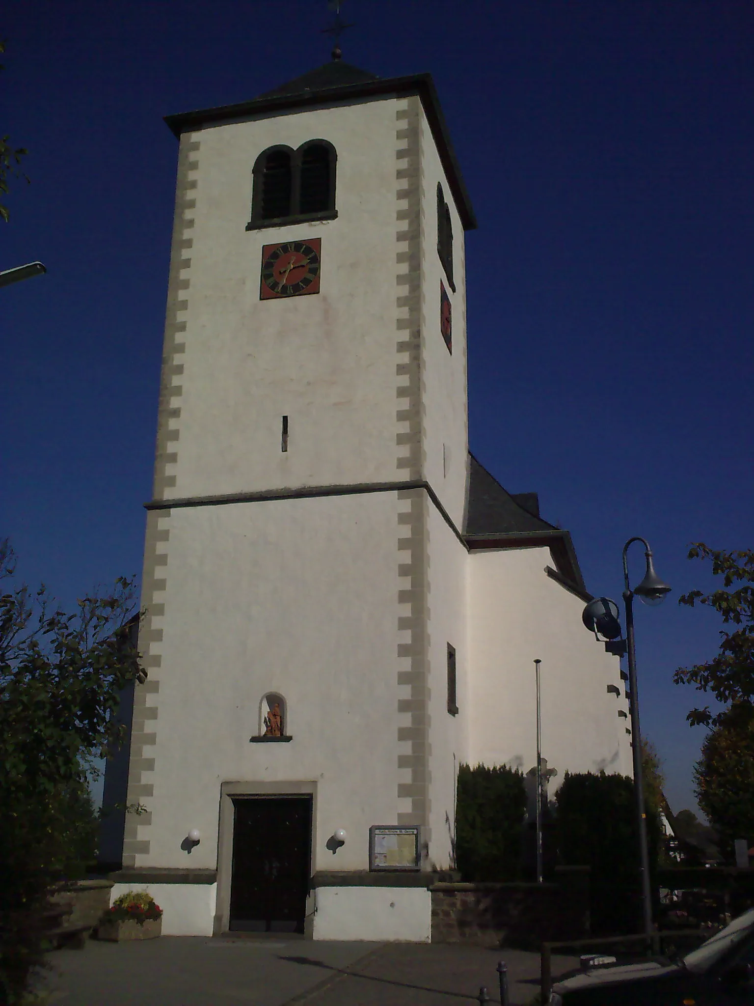 Photo showing: St.-Georg-Kirche in Fritzdorf