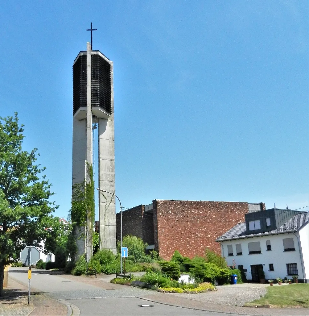 Photo showing: St. Bonifatius (Hofeld-Mauschbach)