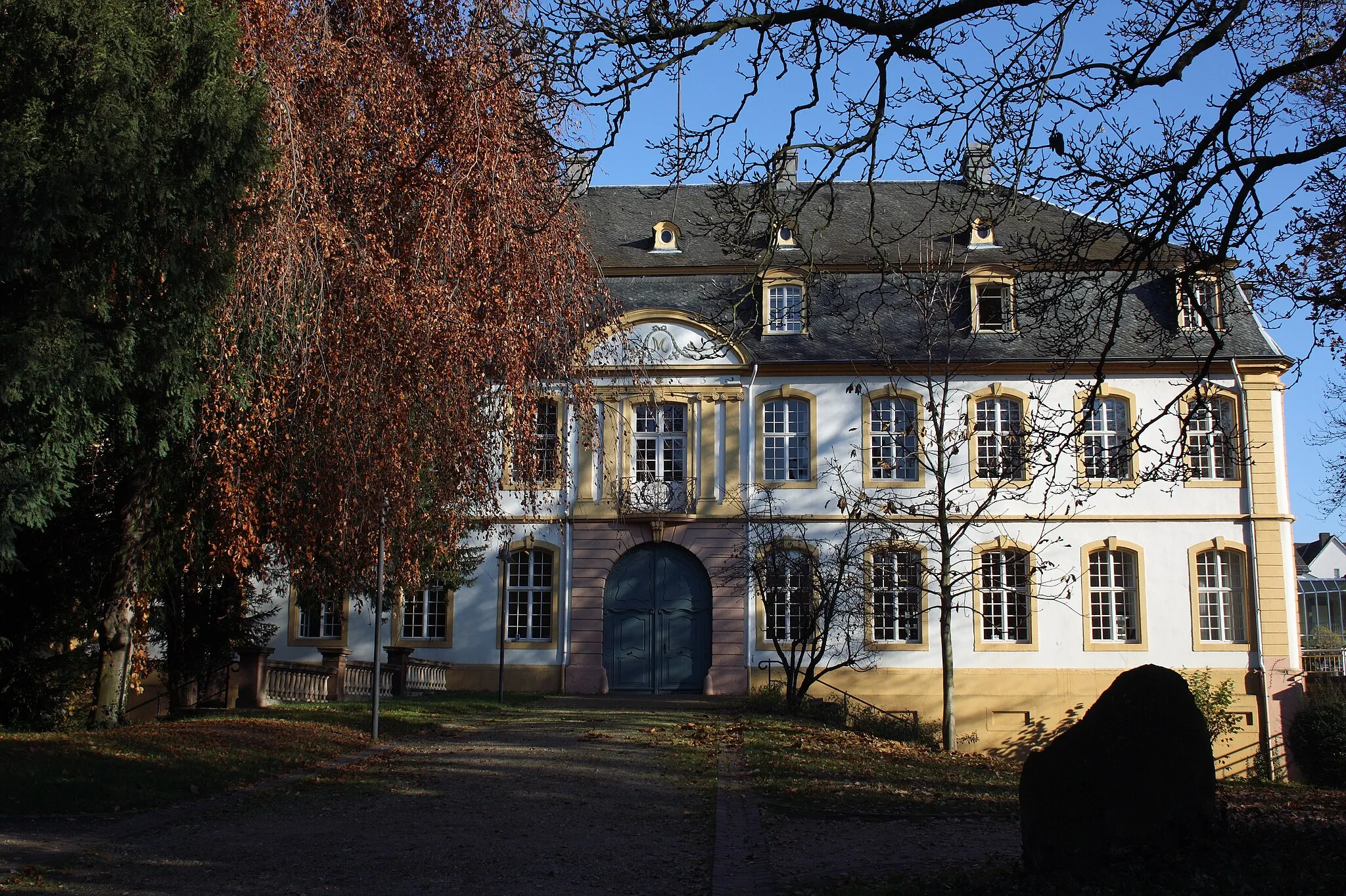 Photo showing: Marienburg in Vallendar im Landkreis Mayen-Koblenz (Rheinland-Pfalz), Heerstraße 52, jetzt Sitz der WHU – Otto Beisheim School of Management