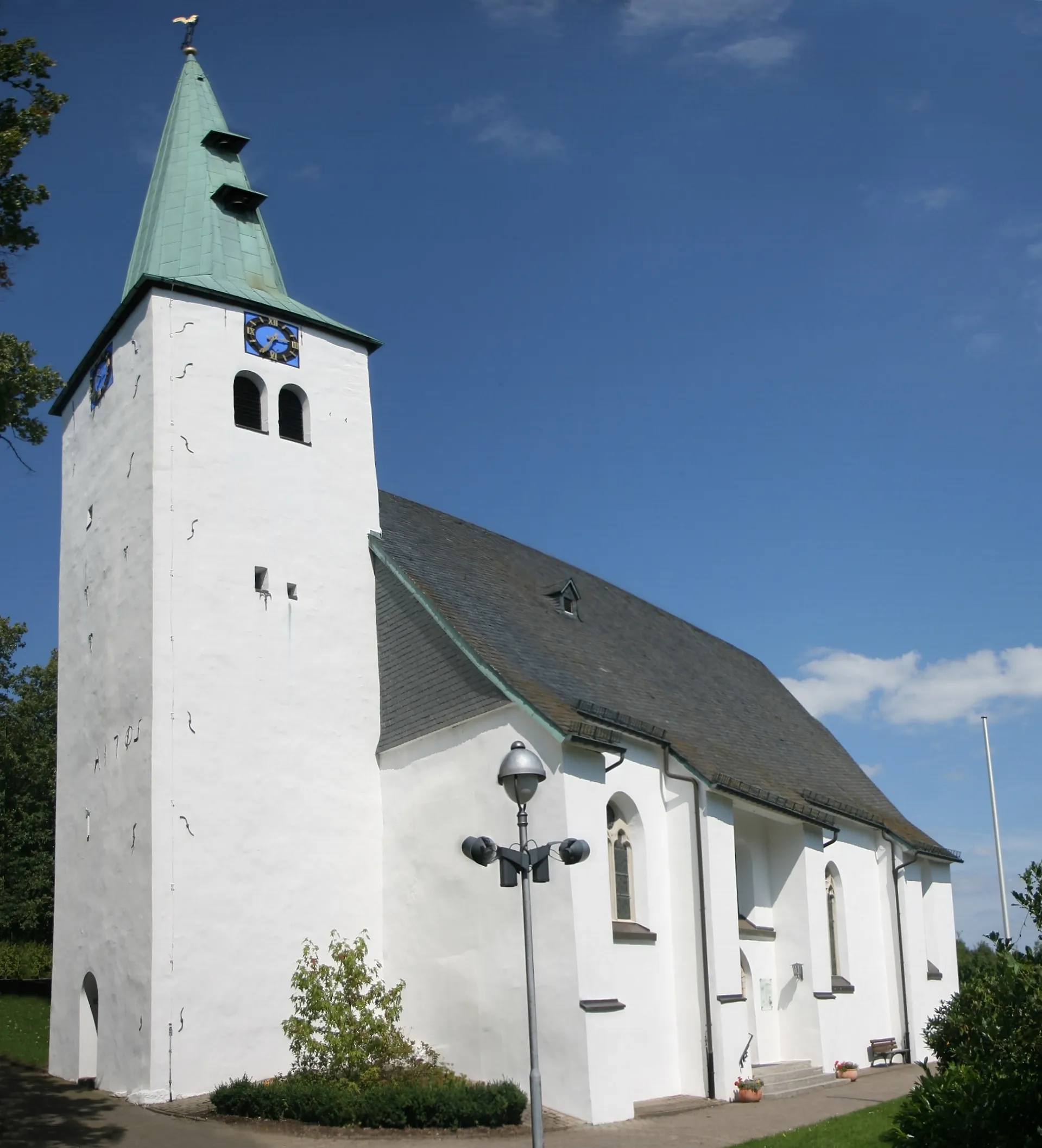 Photo showing: Evangelische Apostelkirche in Herscheid.