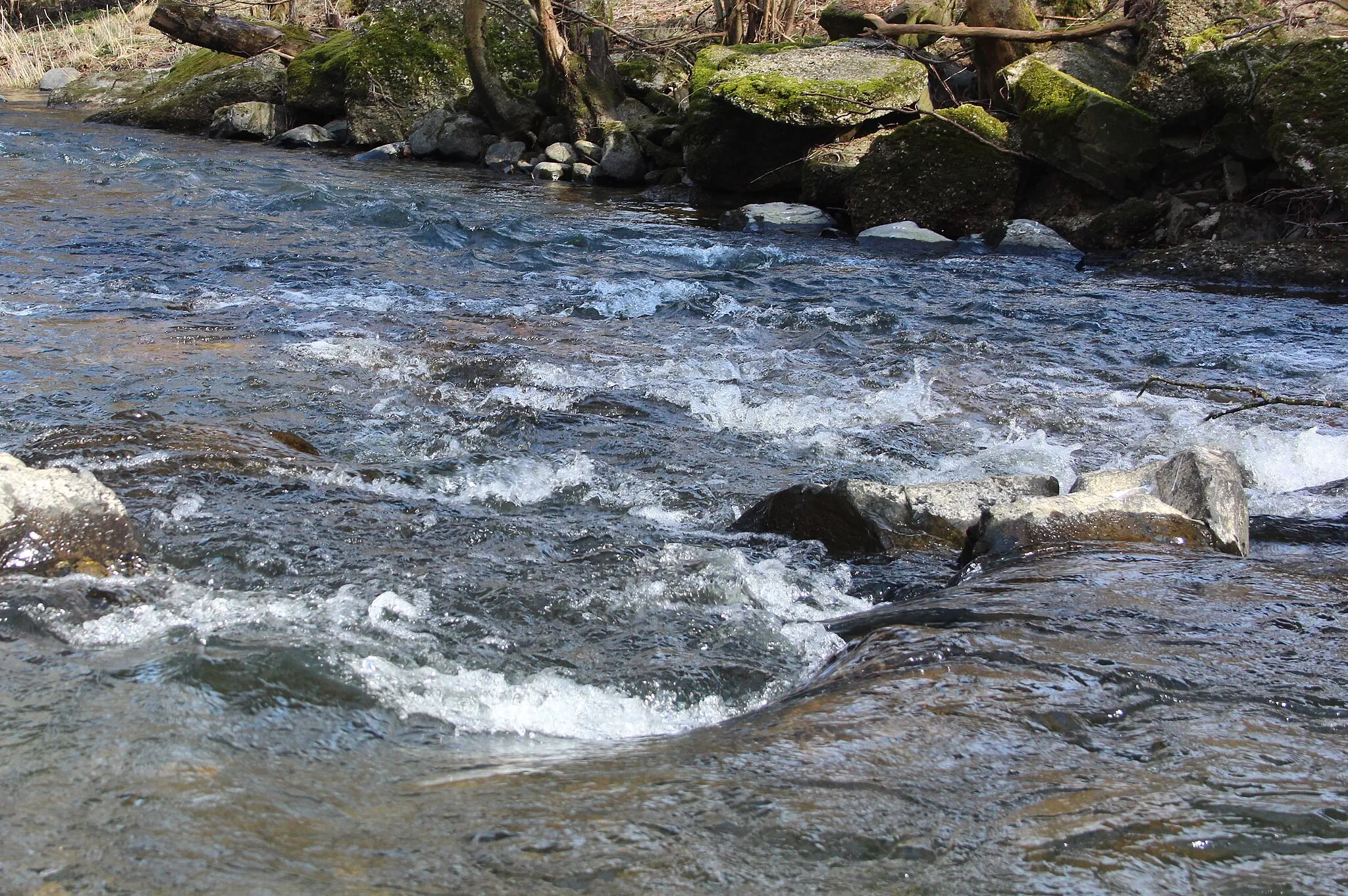 Photo showing: Die Nister bei Korb, Ortsteil von Unnau, Westerwald, Rheinland-Pfalz