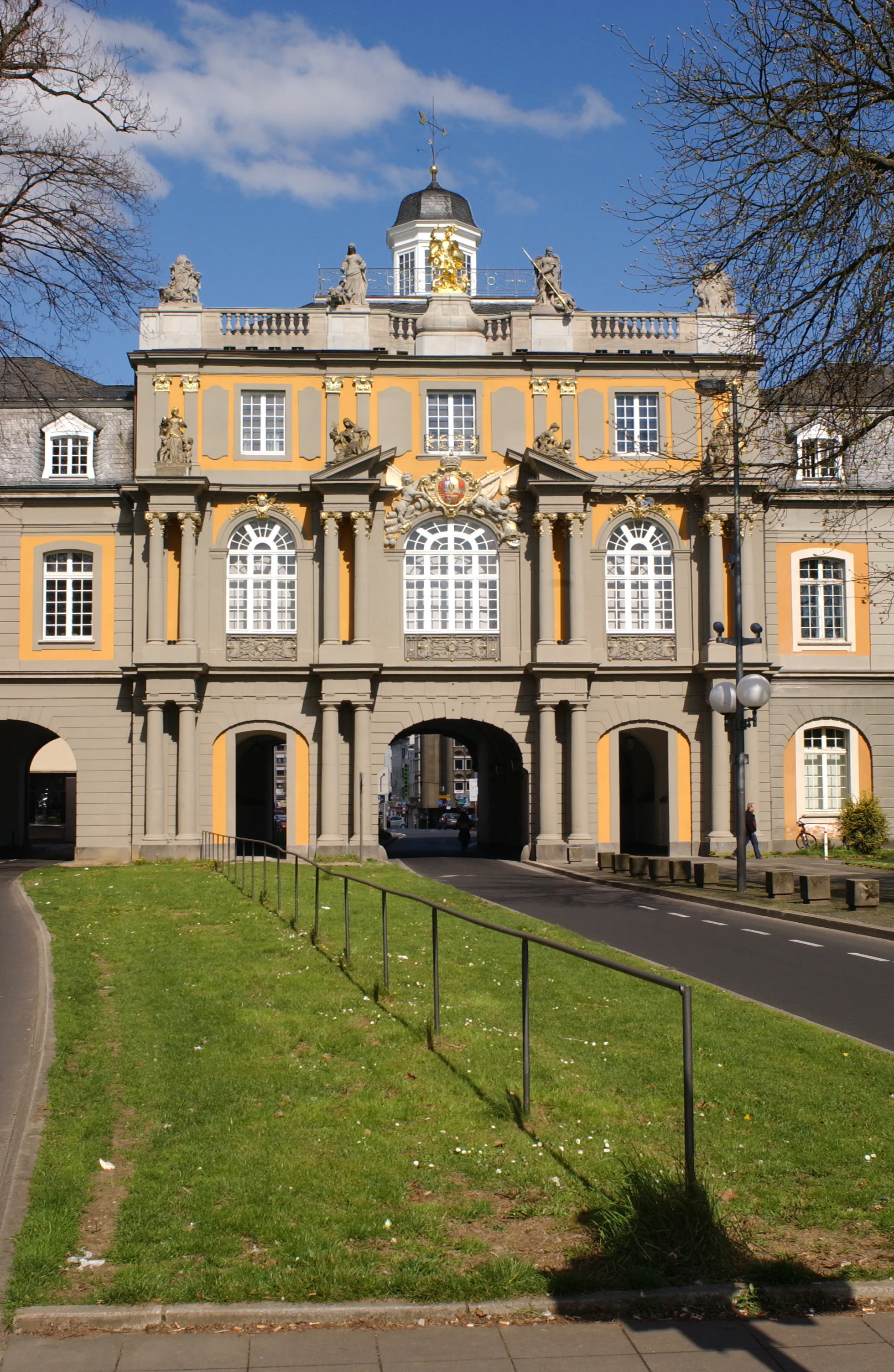 Photo showing: Vue de l'Université de Bonn.