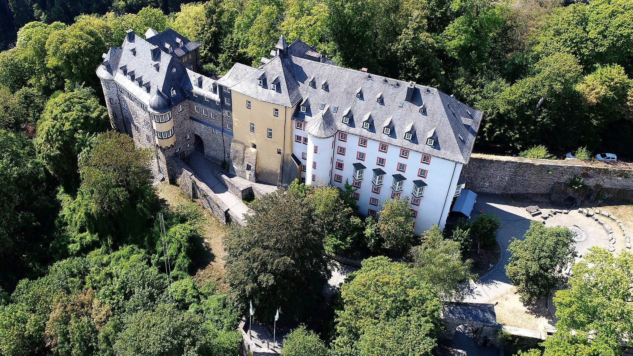 Photo showing: Burg Freusburg aus der Vogelperspektive (2018)
