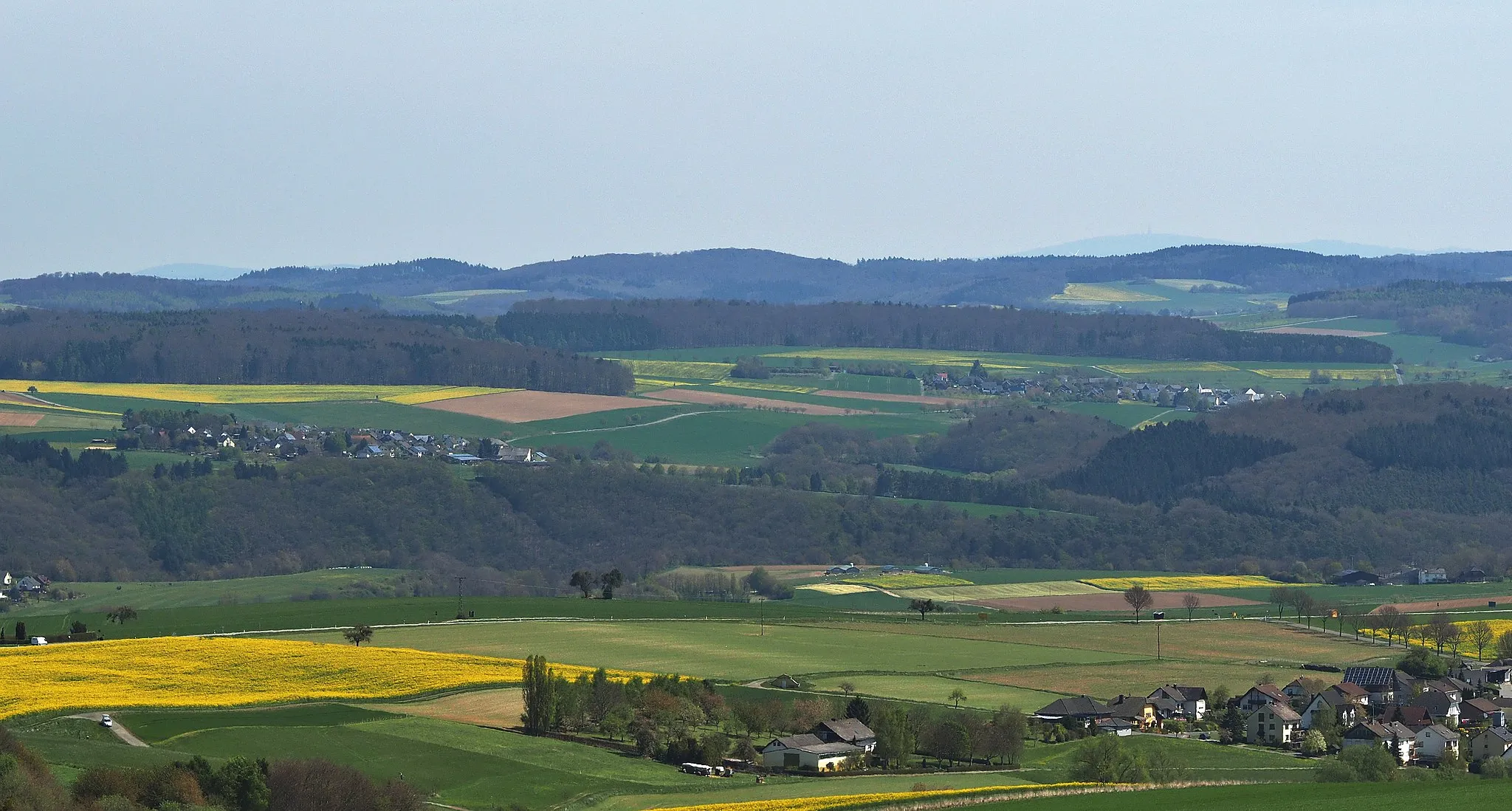 Photo showing: View from Heisebäumchen viewpoint towards the East