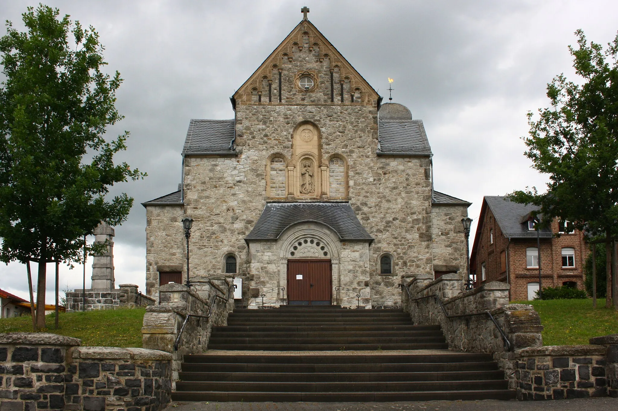 Photo showing: St. Matthias, Steinefrenz, Westerwald, Rheinland-Pfalz, Deutschland