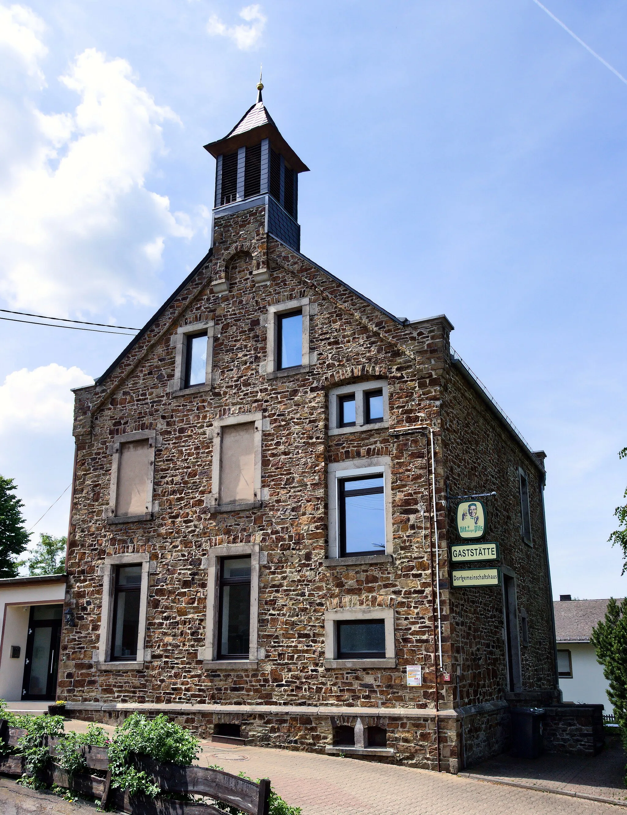 Photo showing: Village community house, Wirscheid, Westerwaldkreis, Germany. Seen from southeast.