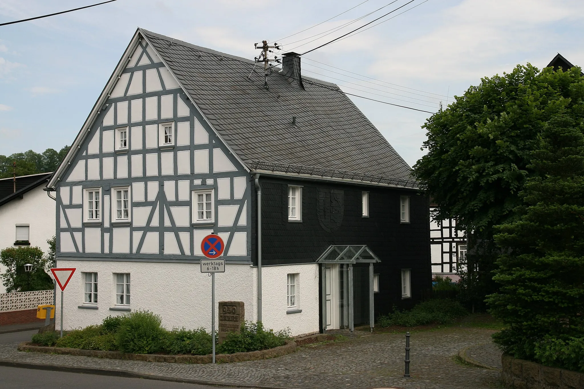 Photo showing: Village hall in Freilingen, Westerwald, Rhineland-Palatinate, Germany