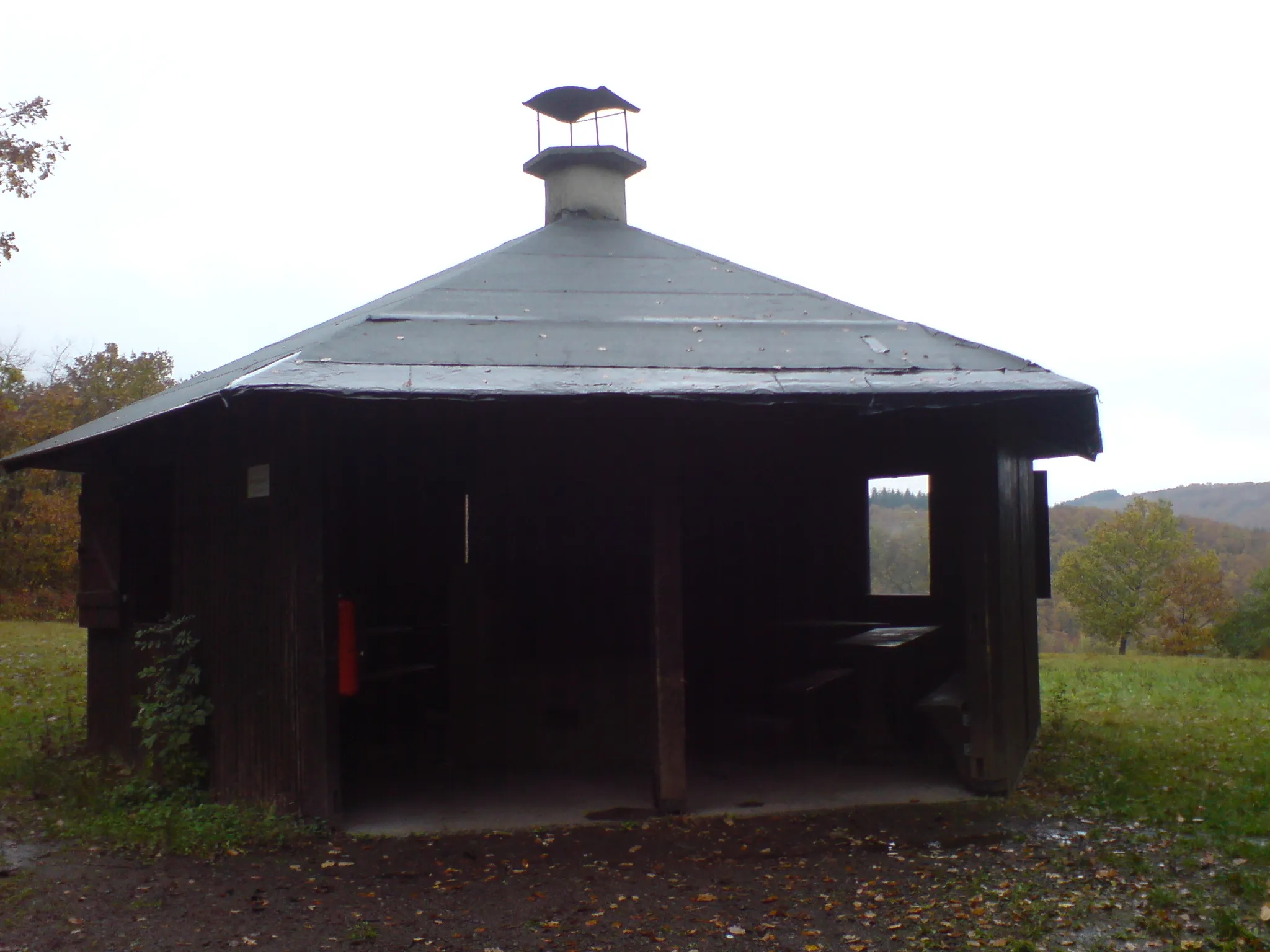 Photo showing: Die Breitenheimer Hütte bei Breitenheim.