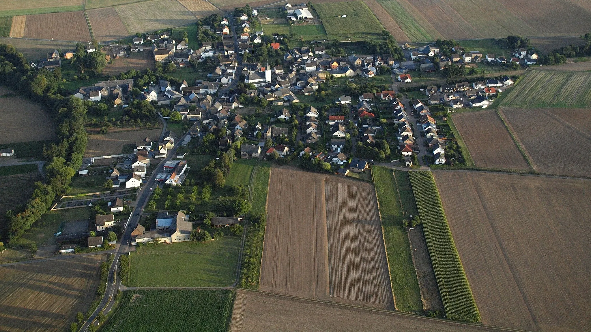 Photo showing: Naunheim, Luftaufnahme (2015)