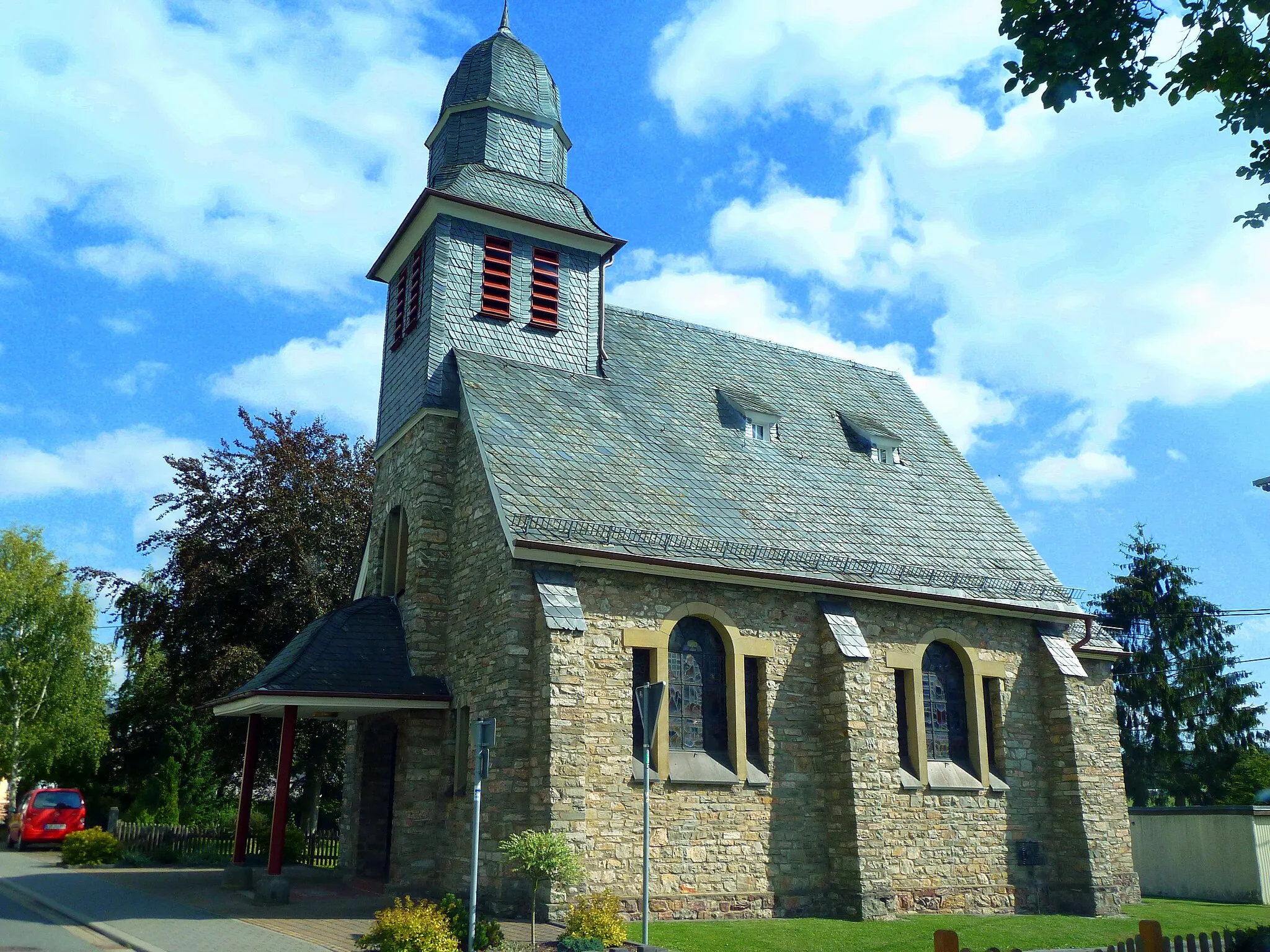 Photo showing: Kirche in Woppenroth, besser bekannt als "Schabbach"  aus der Heimat-Trilogie von Edgar Reitz