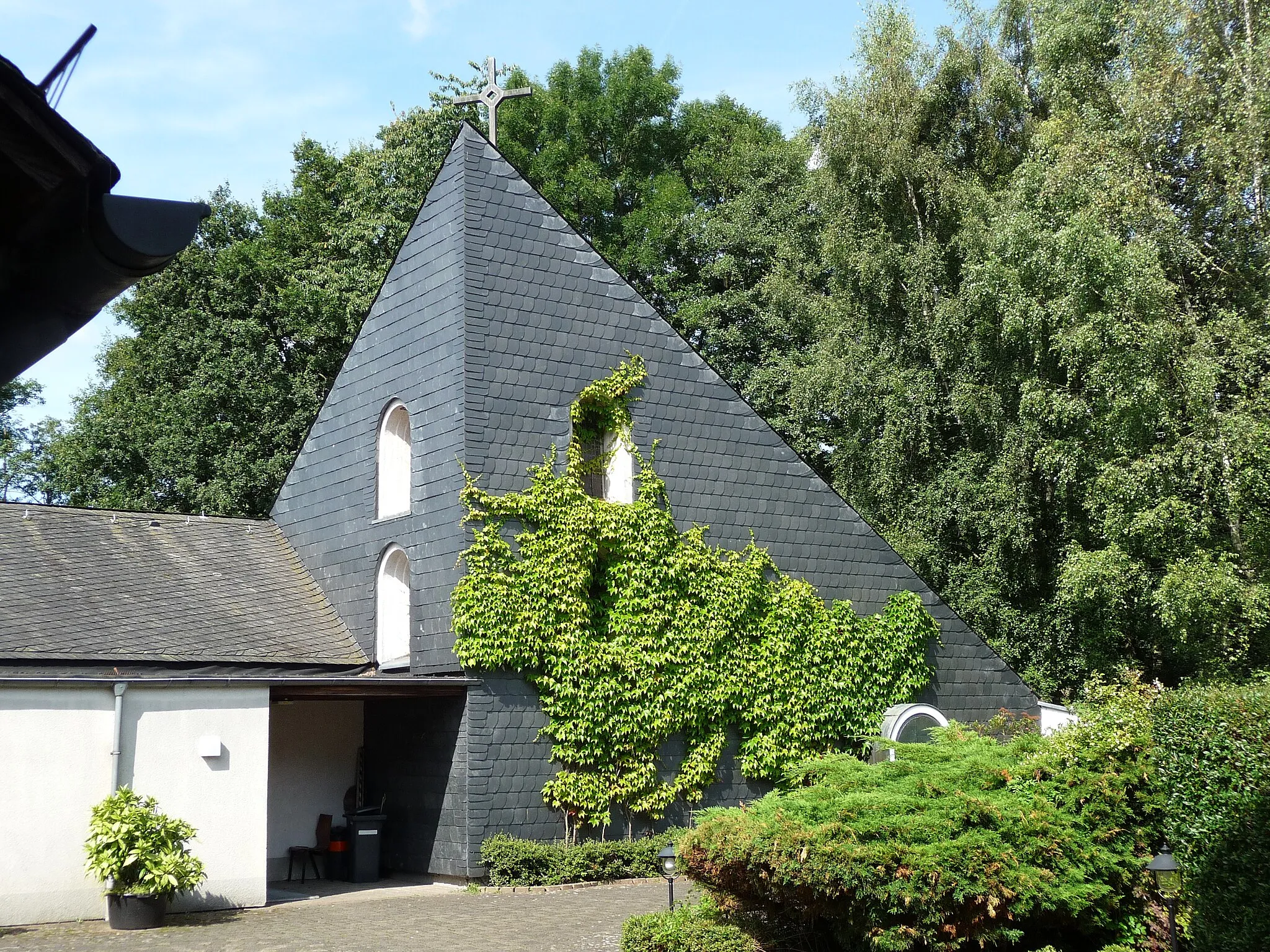 Photo showing: Ev. Kirche Brücken