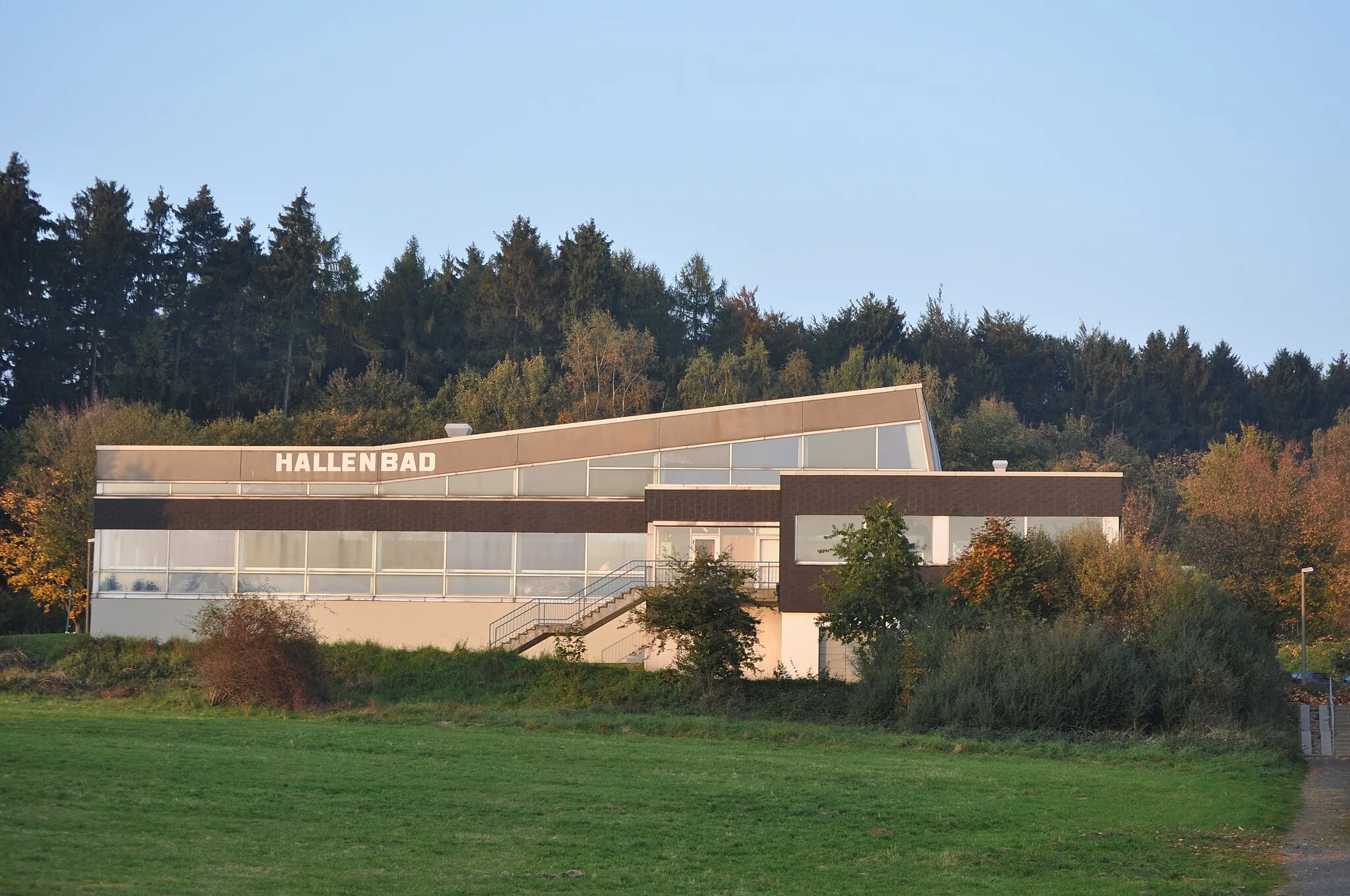 Photo showing: Hallenbad in Wirges