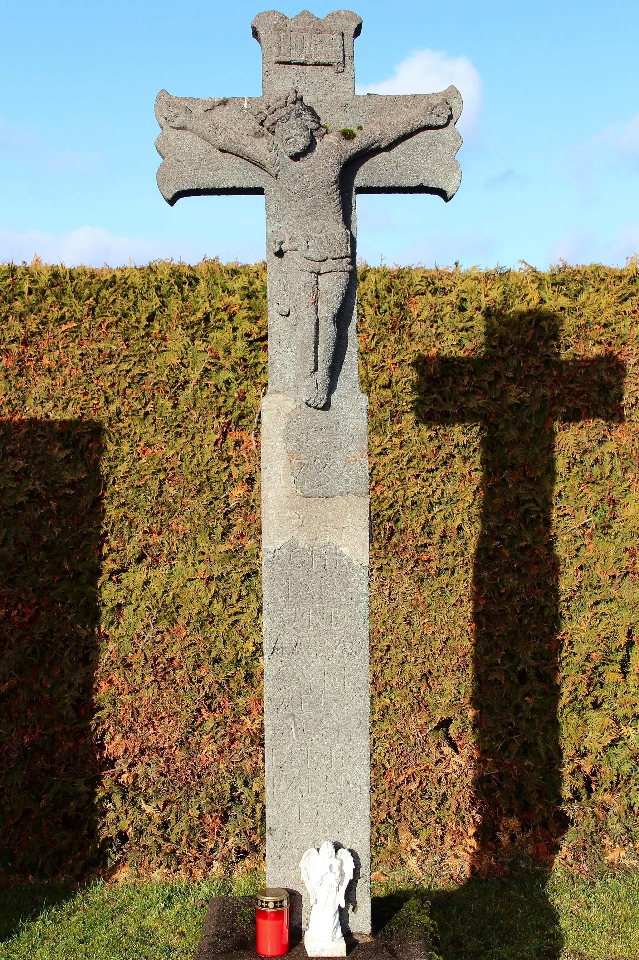 Photo showing: Wegekreuz (Friedhof, Binningen (Eifel))