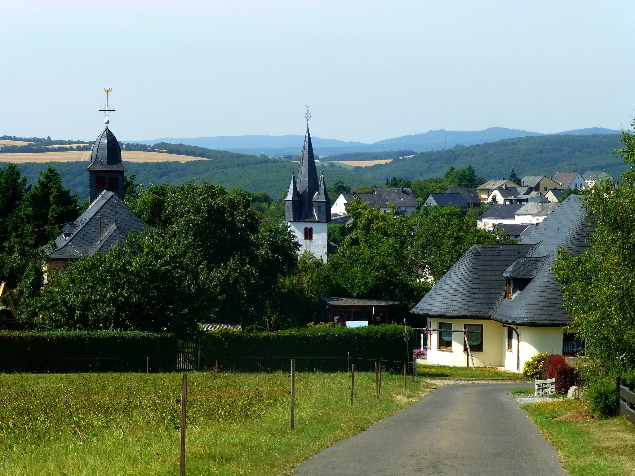 Photo showing: Über den Dächern von Hennweiler