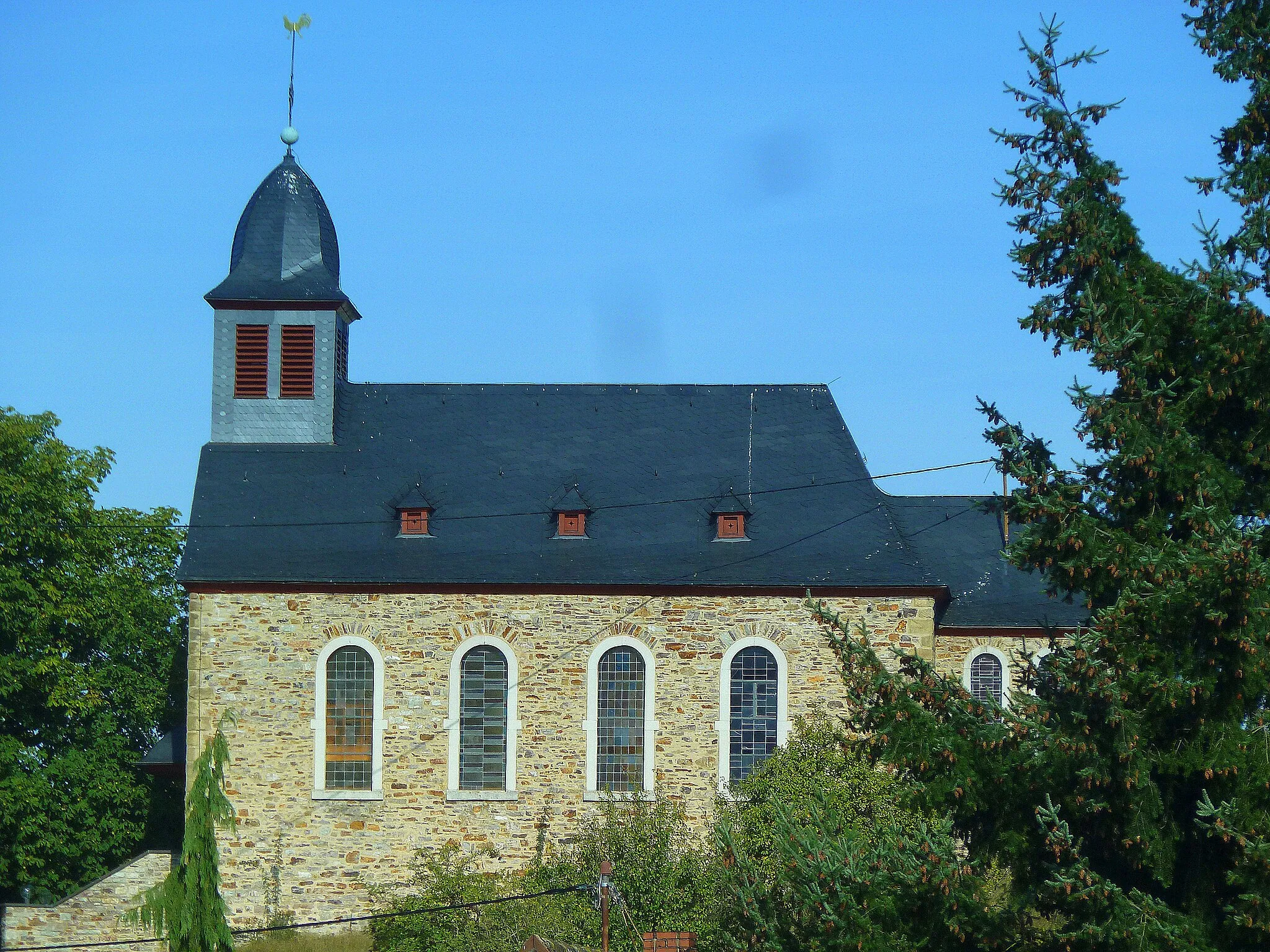 Photo showing: Kath. Kirche St. Stephan Hennweiler, erbaut 1933/1934