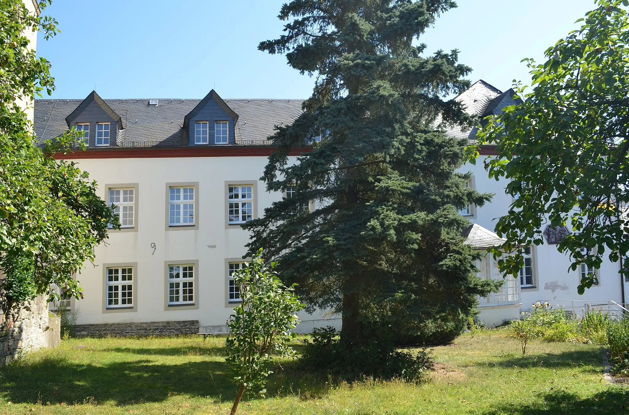 Photo showing: Ravengiersburg, Stiftsgebäude