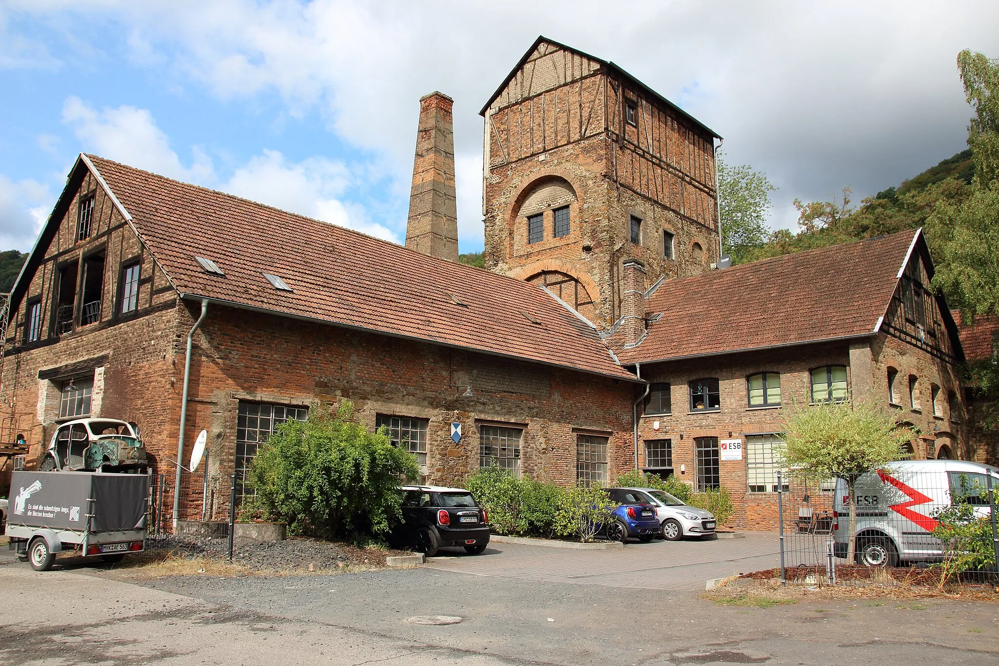 Photo showing: Nieverner Hütte. Ehemalige Eisenhütte auf der Insel Oberau, Fachbach, Rhein-Lahn-Kreis