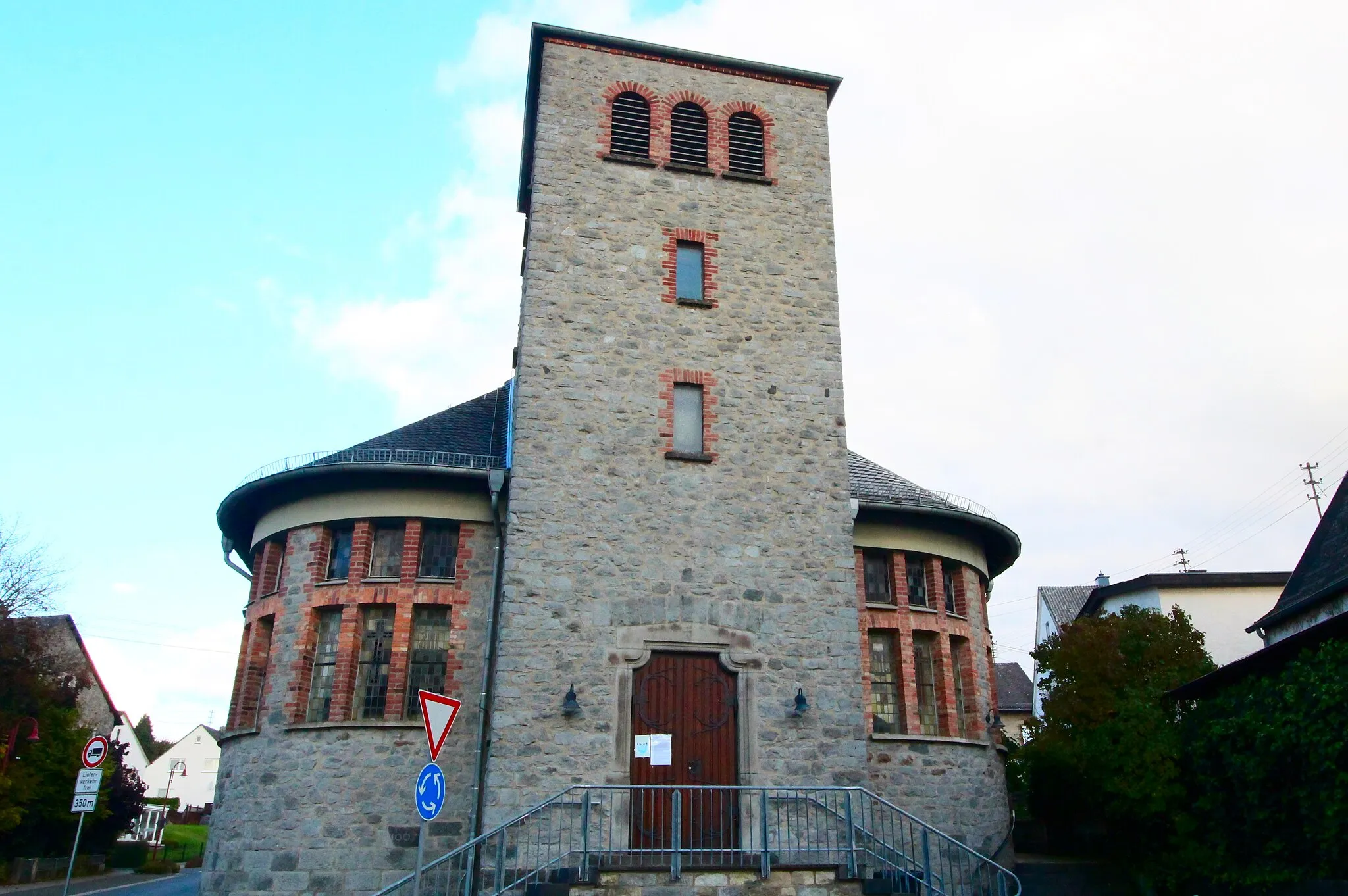 Photo showing: Kirche Maria, Hilfe der Christen (Bannberscheid)