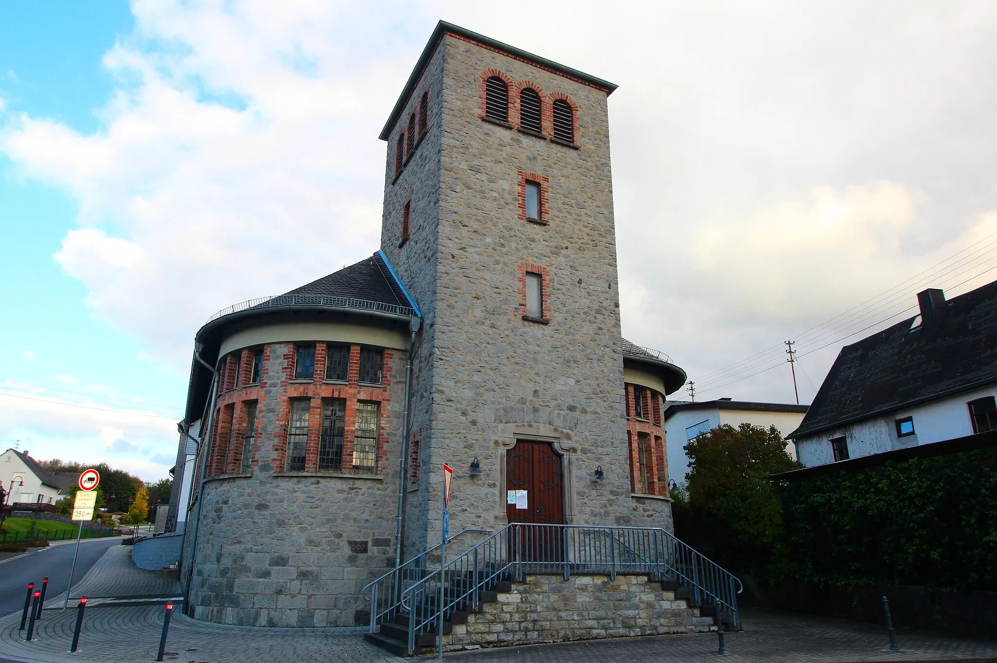 Photo showing: Kirche Maria, Hilfe der Christen (Bannberscheid)