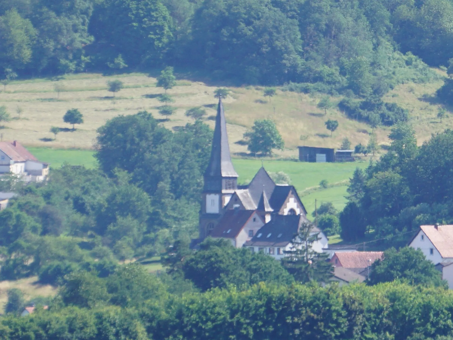 Photo showing: View of the Berglangenbach church in the Rhineland-Palatinate district of Baumholder, Germany.