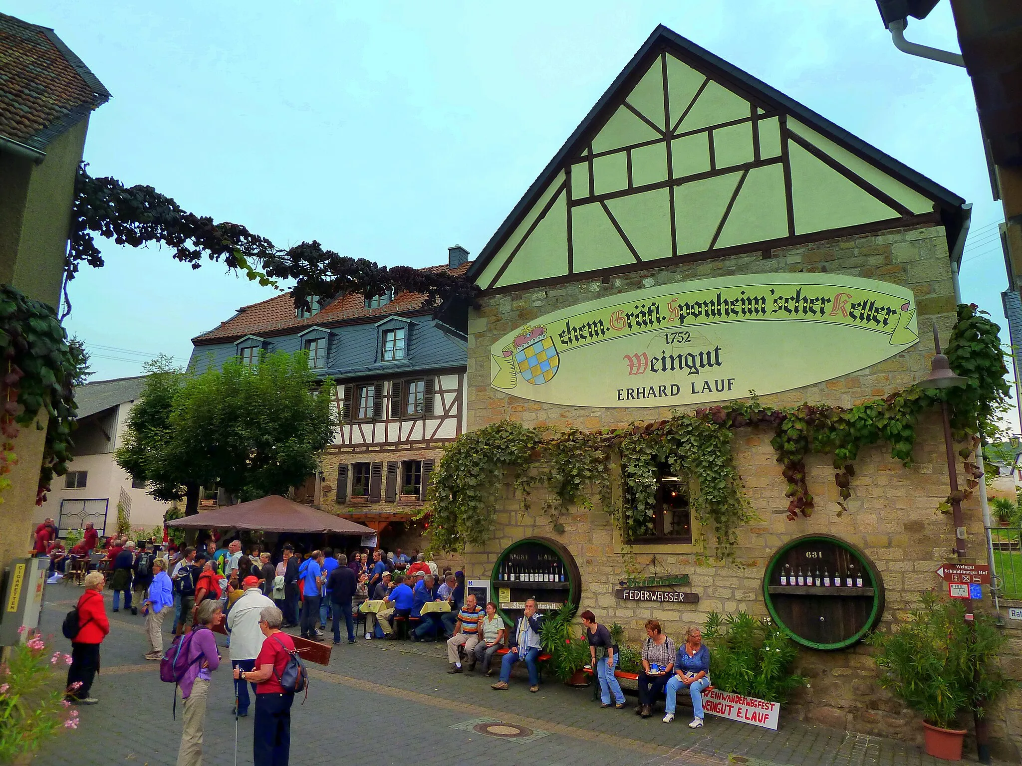 Photo showing: Unterwegs auf dem  Weinwanderweg von Martinstein nach Bad Sobernheim am 15.09.2011 – Station Weiler bei Monzingen