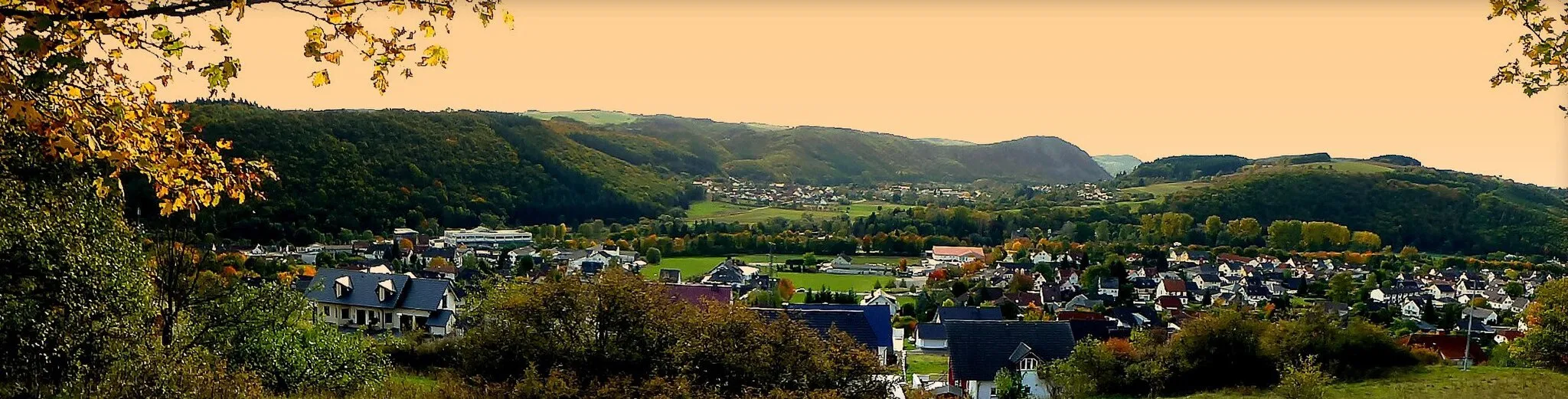 Photo showing: Simmertal – Panorama – im Hintergrund Hochstetten-Dhaun