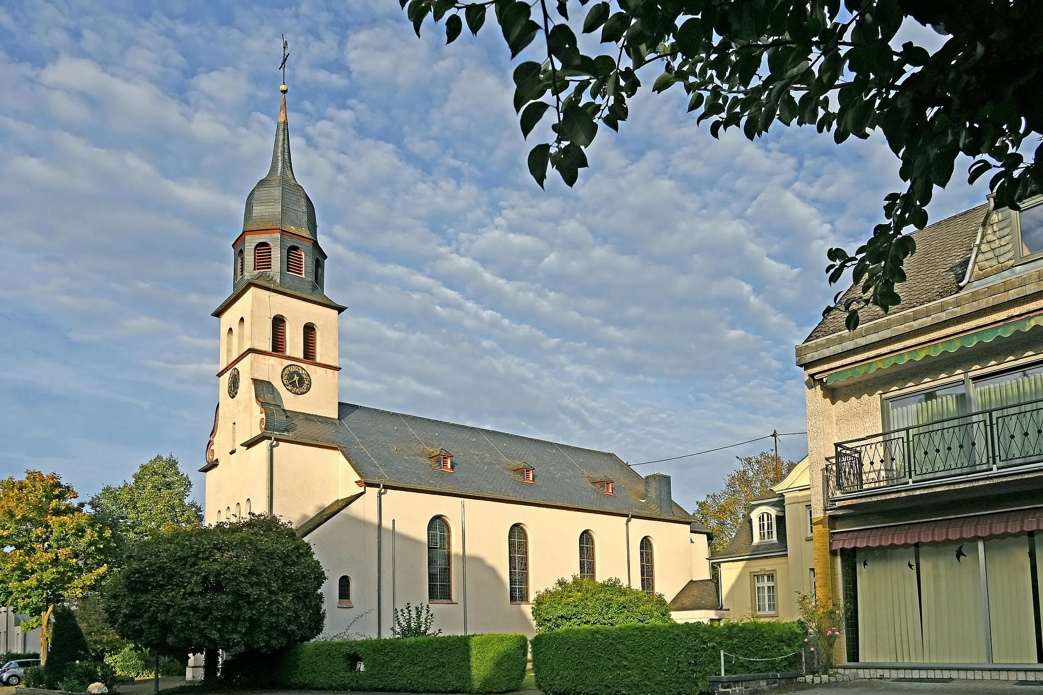 Photo showing: Hl. Drei Könige (Kinderbeuern) von Südwesten