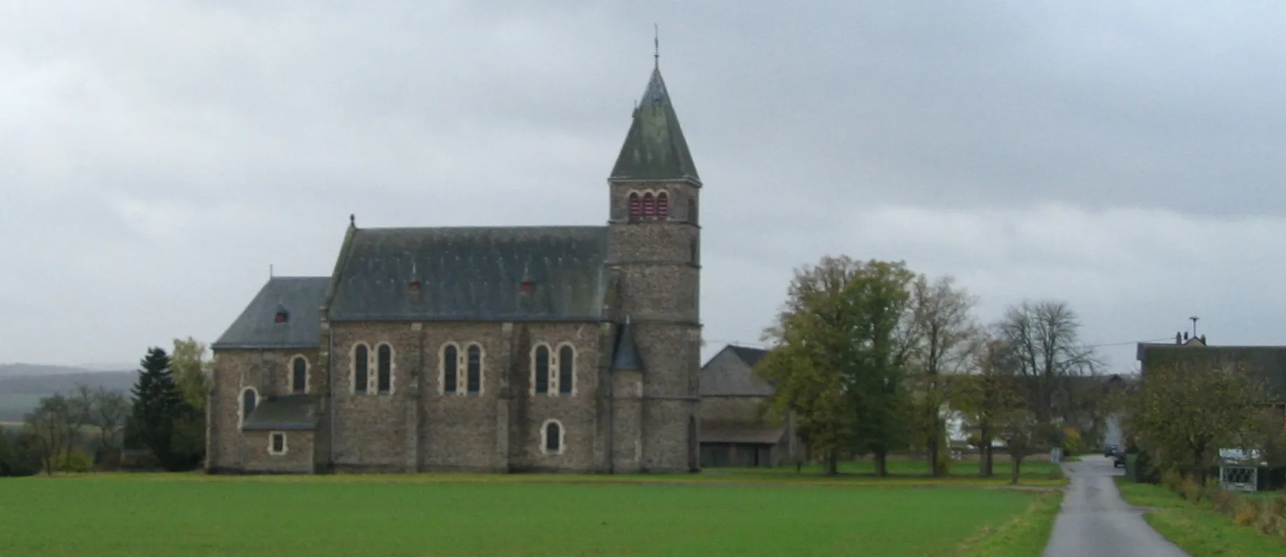 Photo showing: Kirche St. Maria Magdalena auf dem Petershäuser Hof zwischen Zilshausen und Lahr im Hunsrück