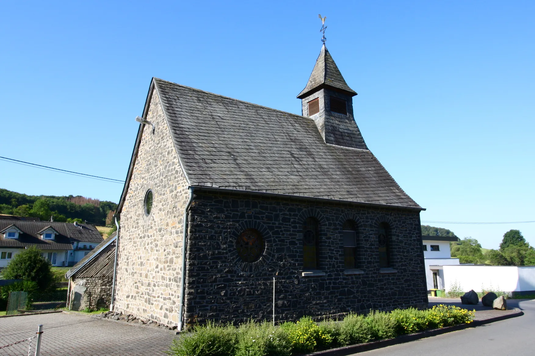 Photo showing: St. Apollonia, Karnhöfen, Ortsteil von Niedersayn, Westerwald, Rheinland-Pfalz, Deutschland