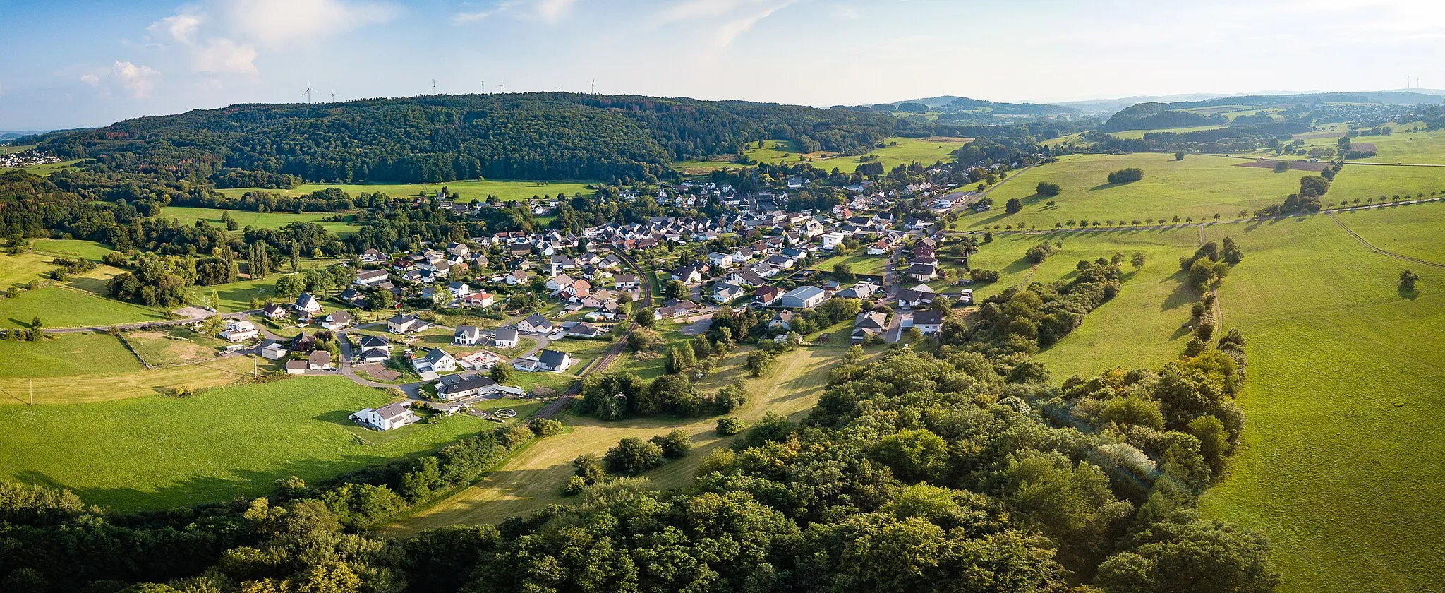 Photo showing: Luftbild der Gemeinde Willmenrod, Westerwaldkreis, Rheinland-Pfalz, Deutschland
