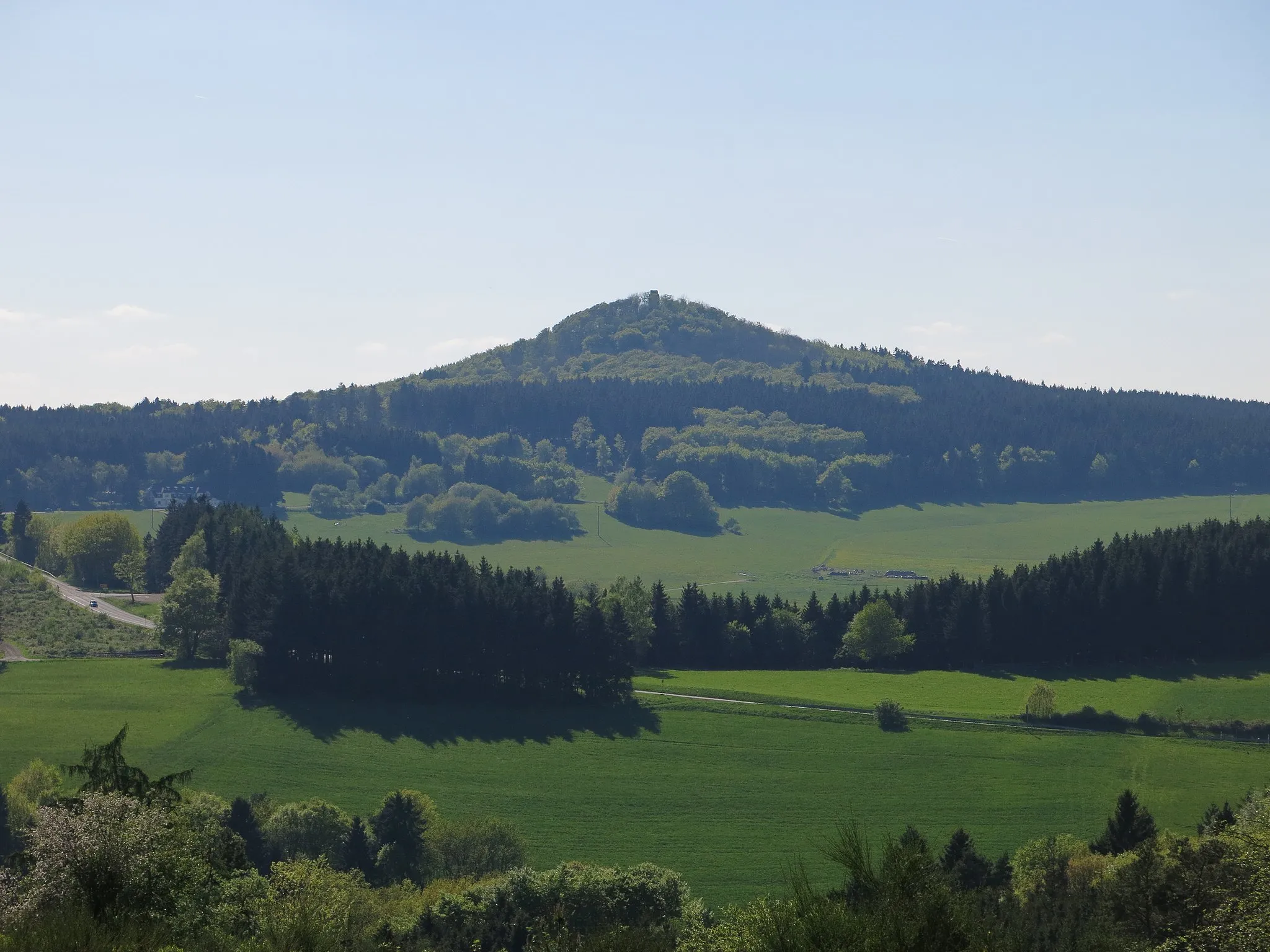 Photo showing: Hohe Acht in der Eifel von Osten