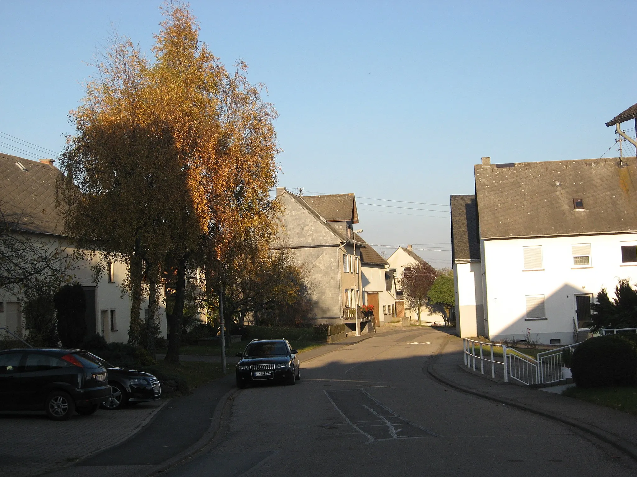 Photo showing: Hungenroth. Bildmitte: Rhein-Mosel-Straße 9.