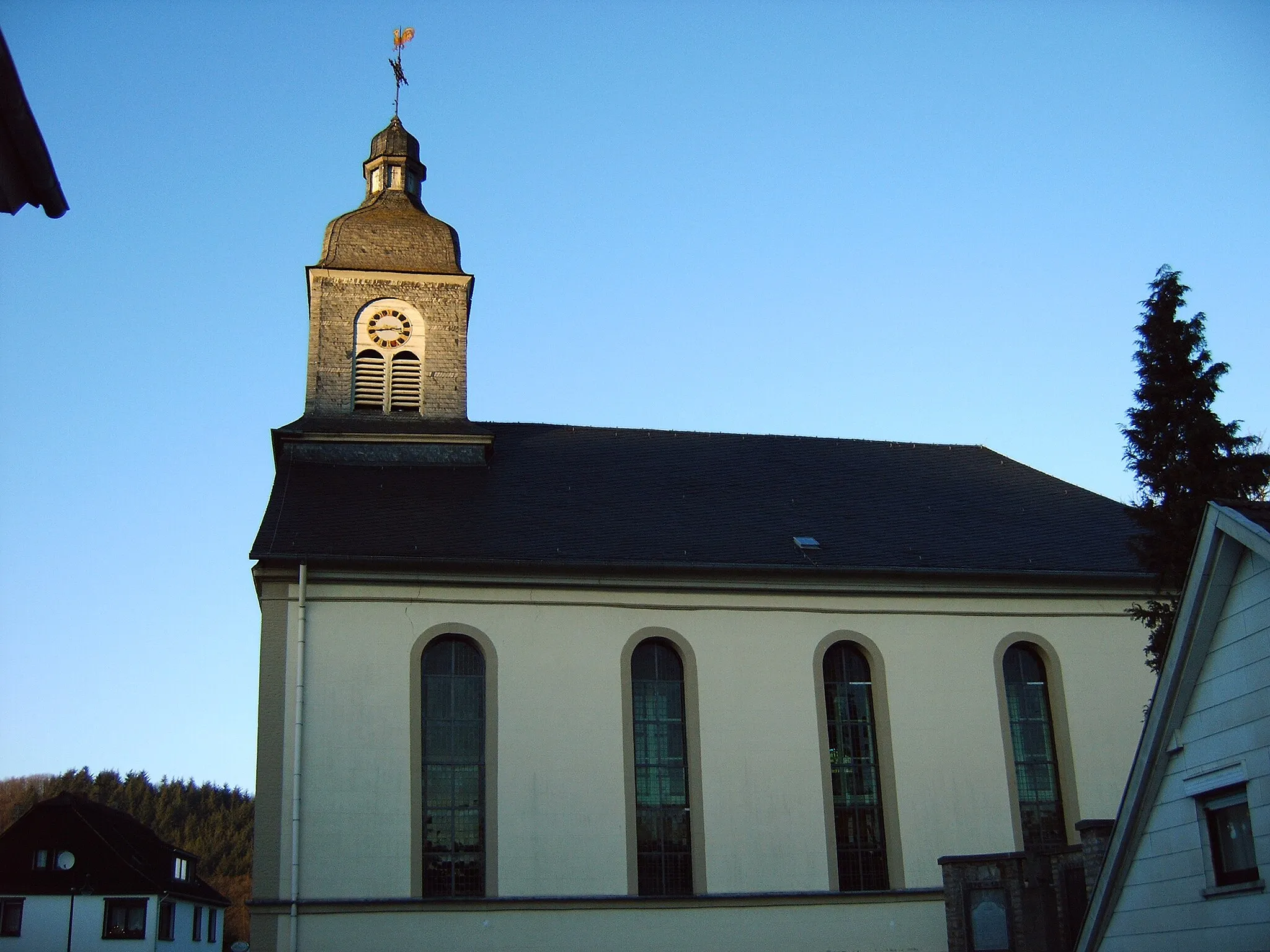 Photo showing: Description: Protestantic church in Niederwörresbach, Germany, build 19th century

Source: Alexander Dreyer
Site views of Niederwörresbach, Germany, Photographed by myself, dec. 2005