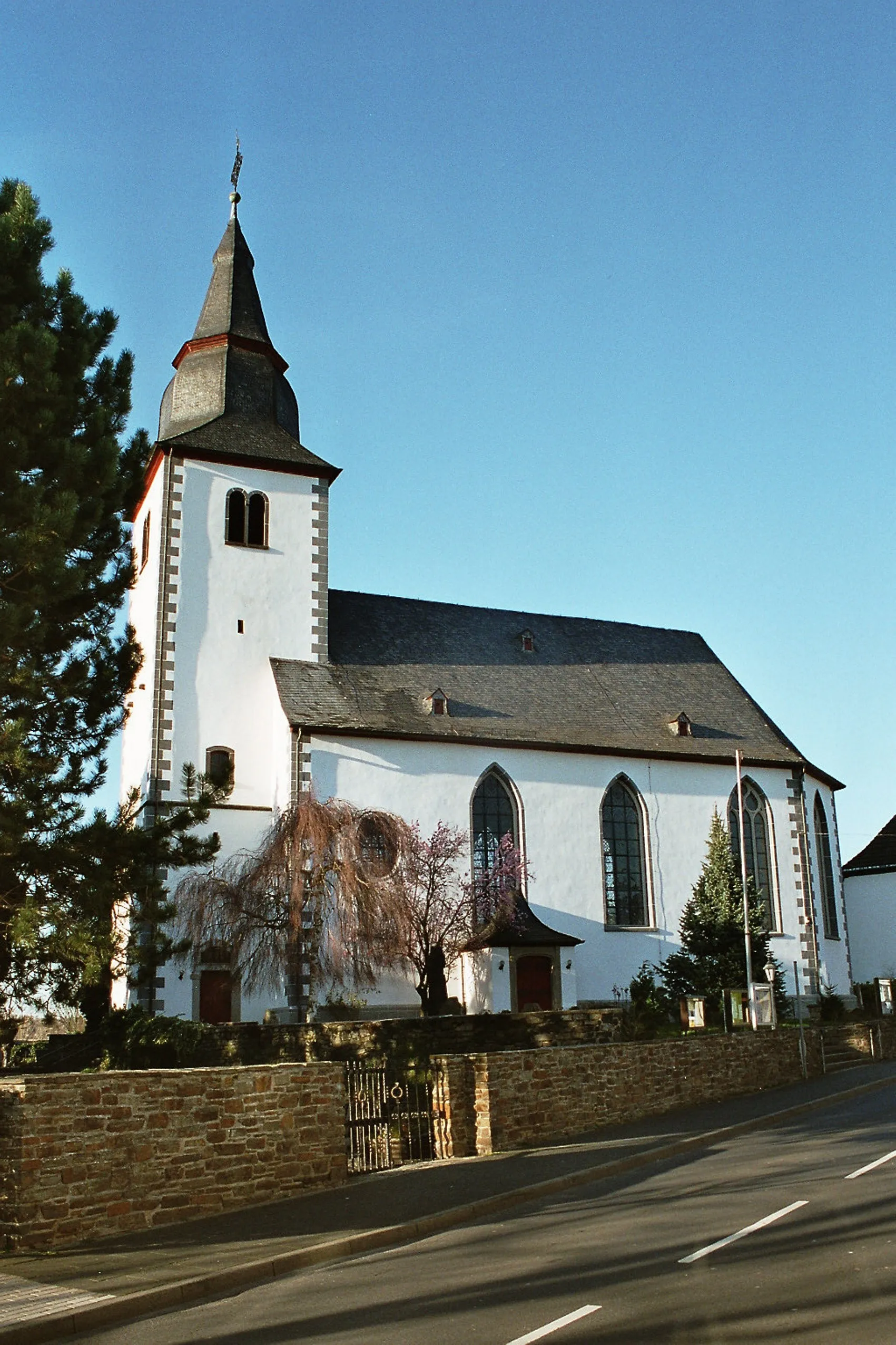 Photo showing: Villip (Wachtberg), Saint Simon and Jude Thaddaeus church