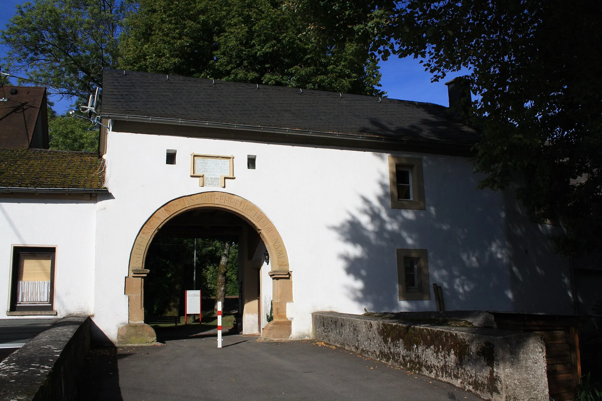 Photo showing: Torhaus der Burg(ruine) in Birkenfeld (Nahe)