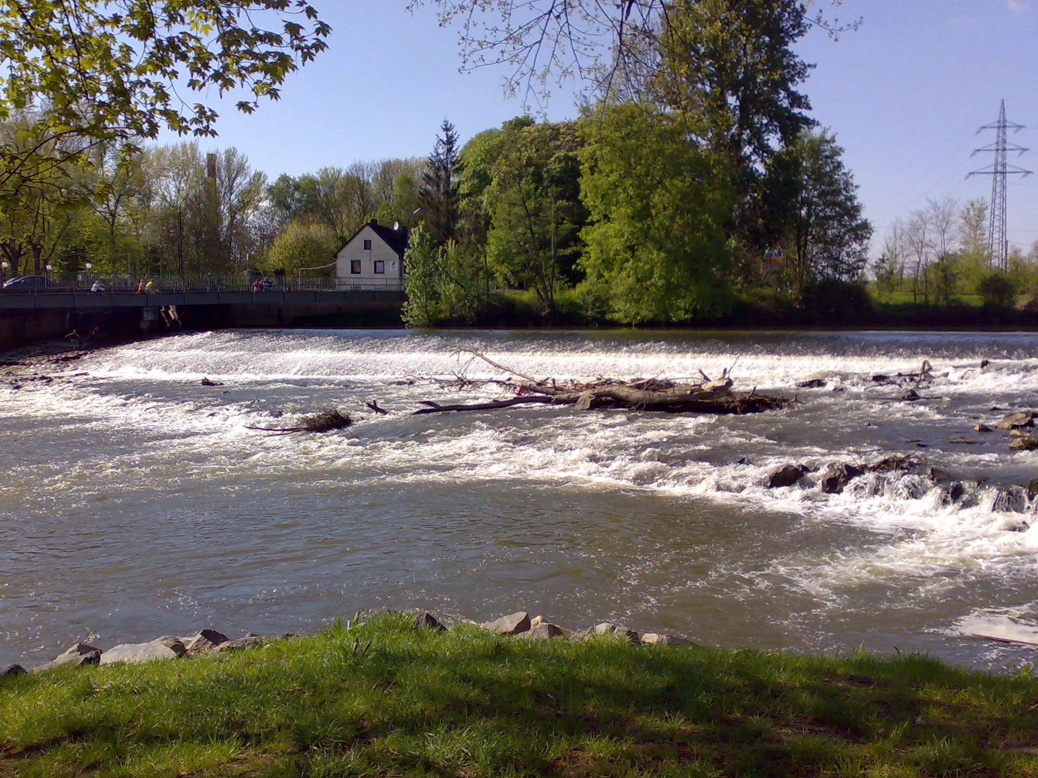 Photo showing: Dam of the river Agger in Troisdorf, Germany.