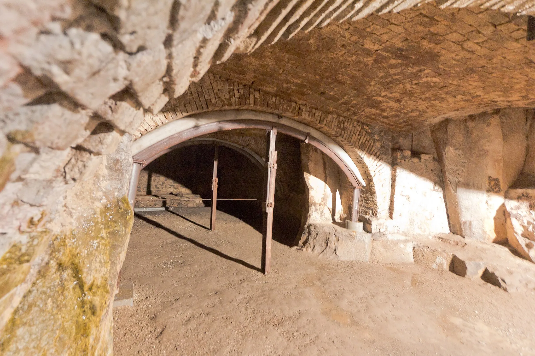 Photo showing: Bierkeller im Lavakeller Mendig