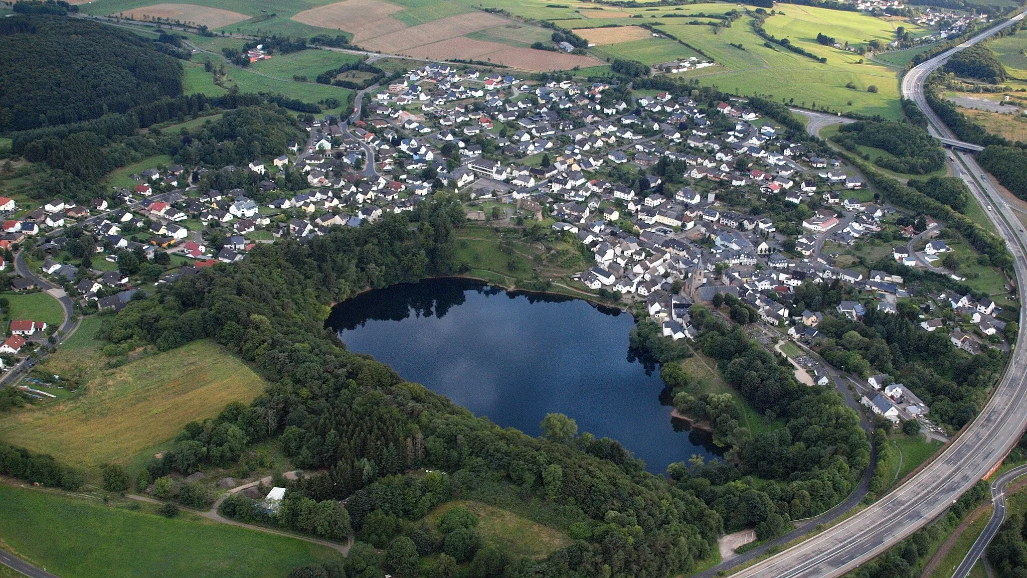 Photo showing: Ulmen (Eifel), Luftaufnahme (2015)